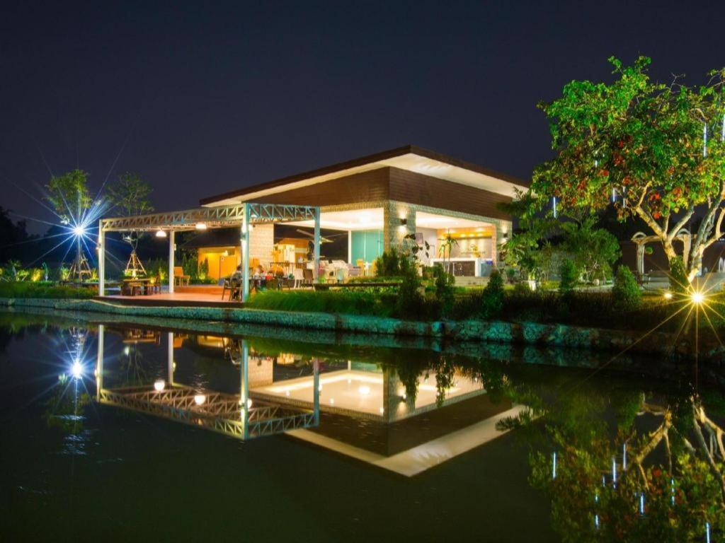 Bua Tara Resort 3*