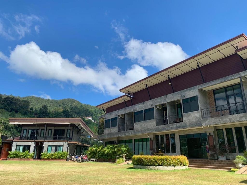 Hongfu Boutique Resort 3*