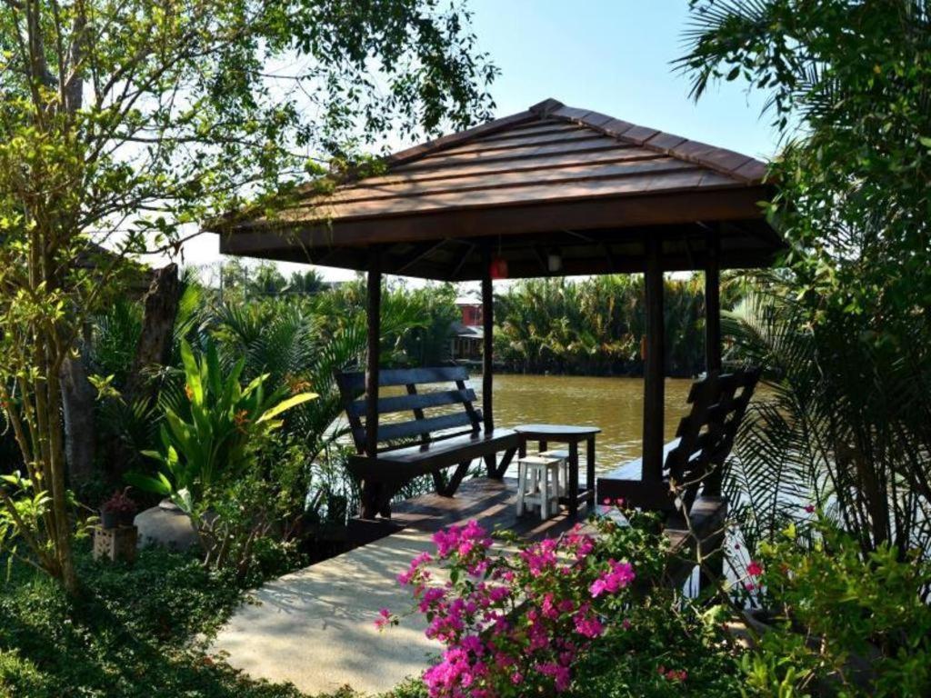 Resort Baan Suan Nuan Ta 4*