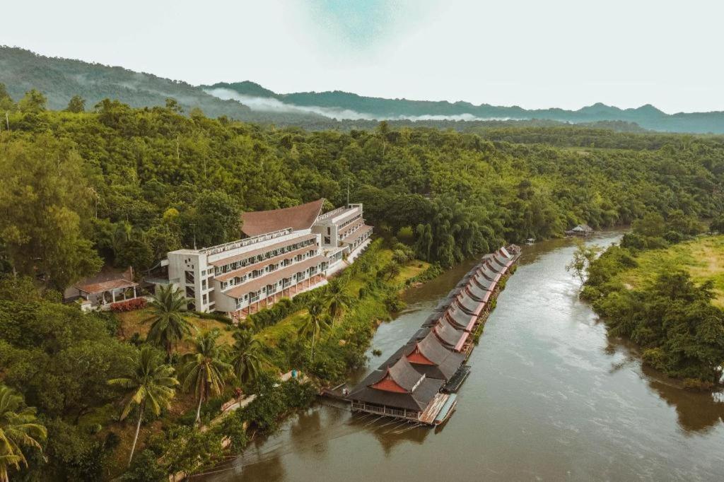 Hotel River Kwai Village 4*