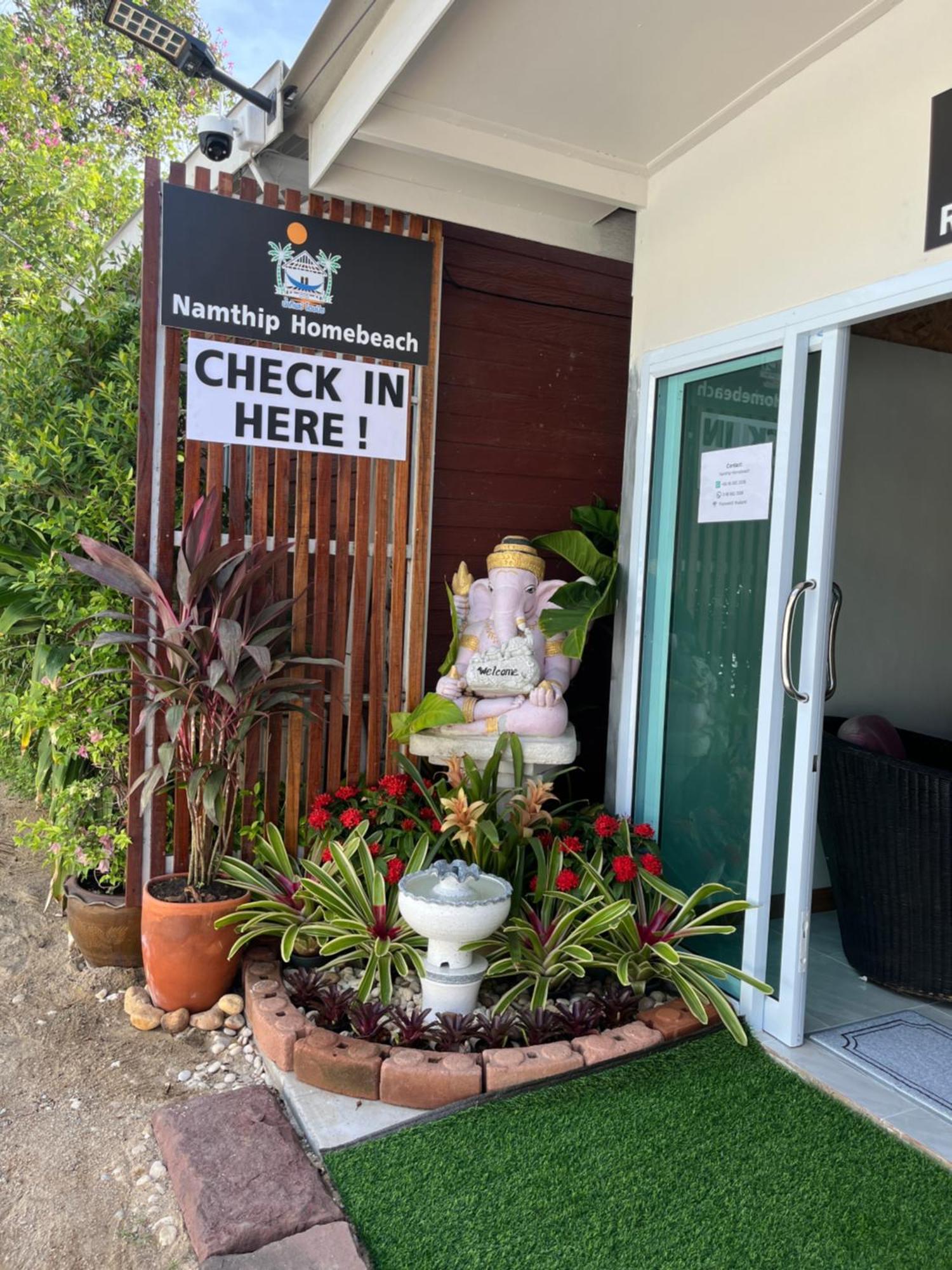 Namthip Homebeach Lodge
