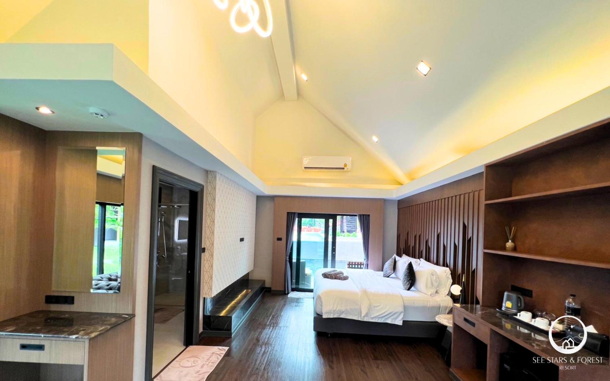 Stars & Forest Resort Amphoe Sawang Daen Din