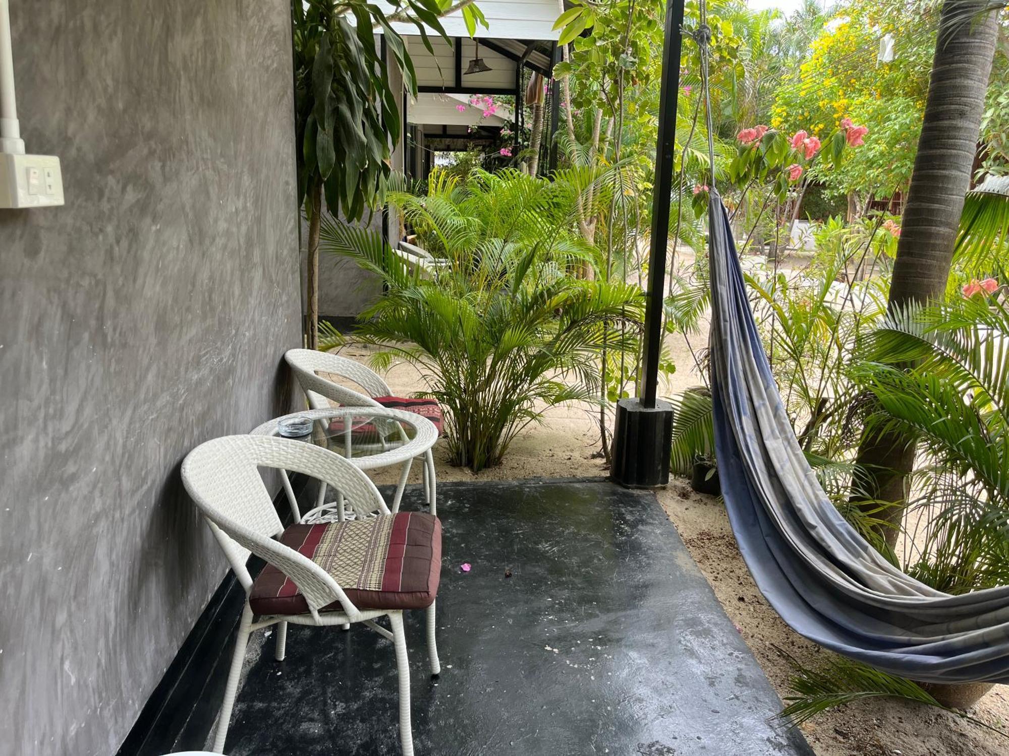 Namthip Homebeach Baan Tai