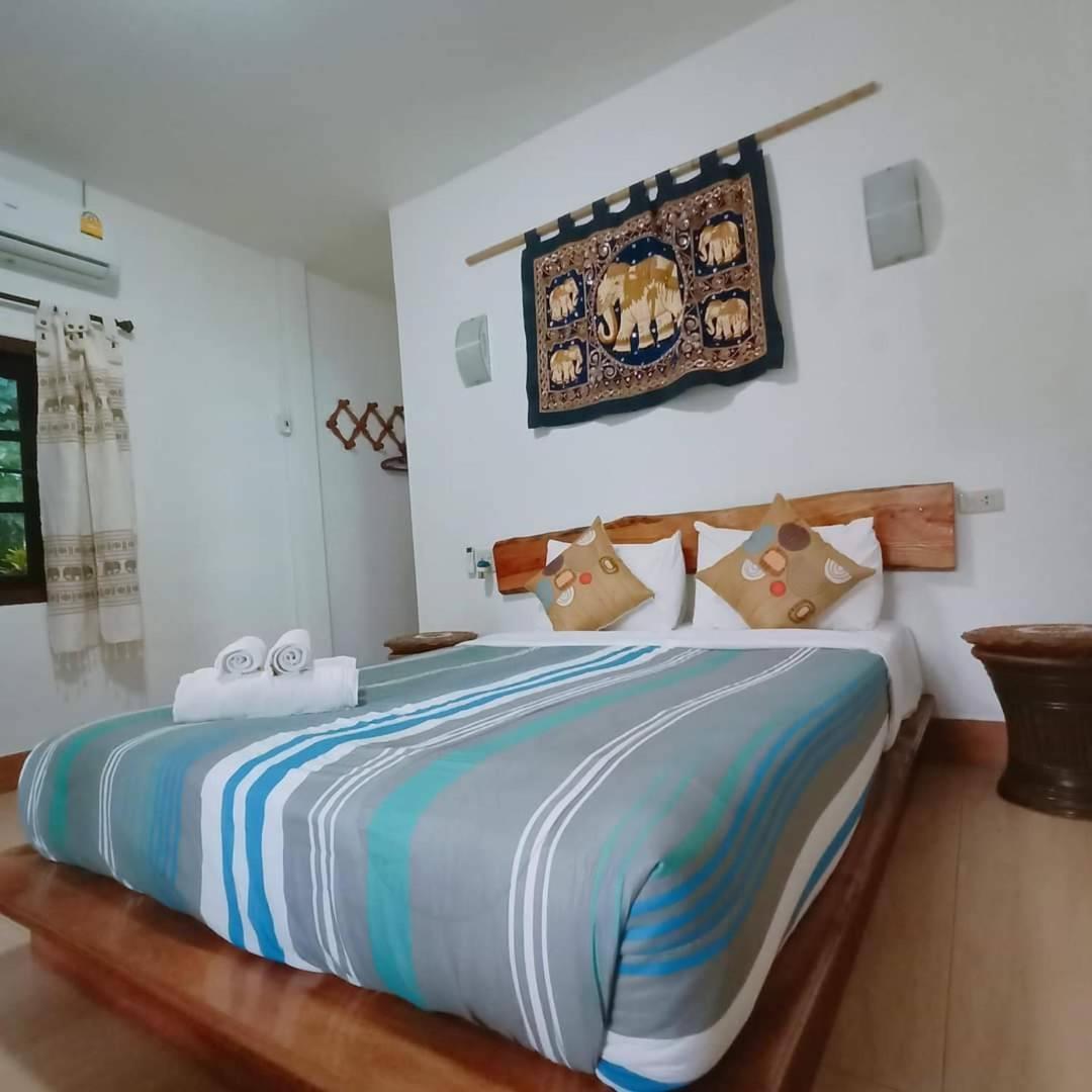 Guest house Holiday Khao Sok National Park