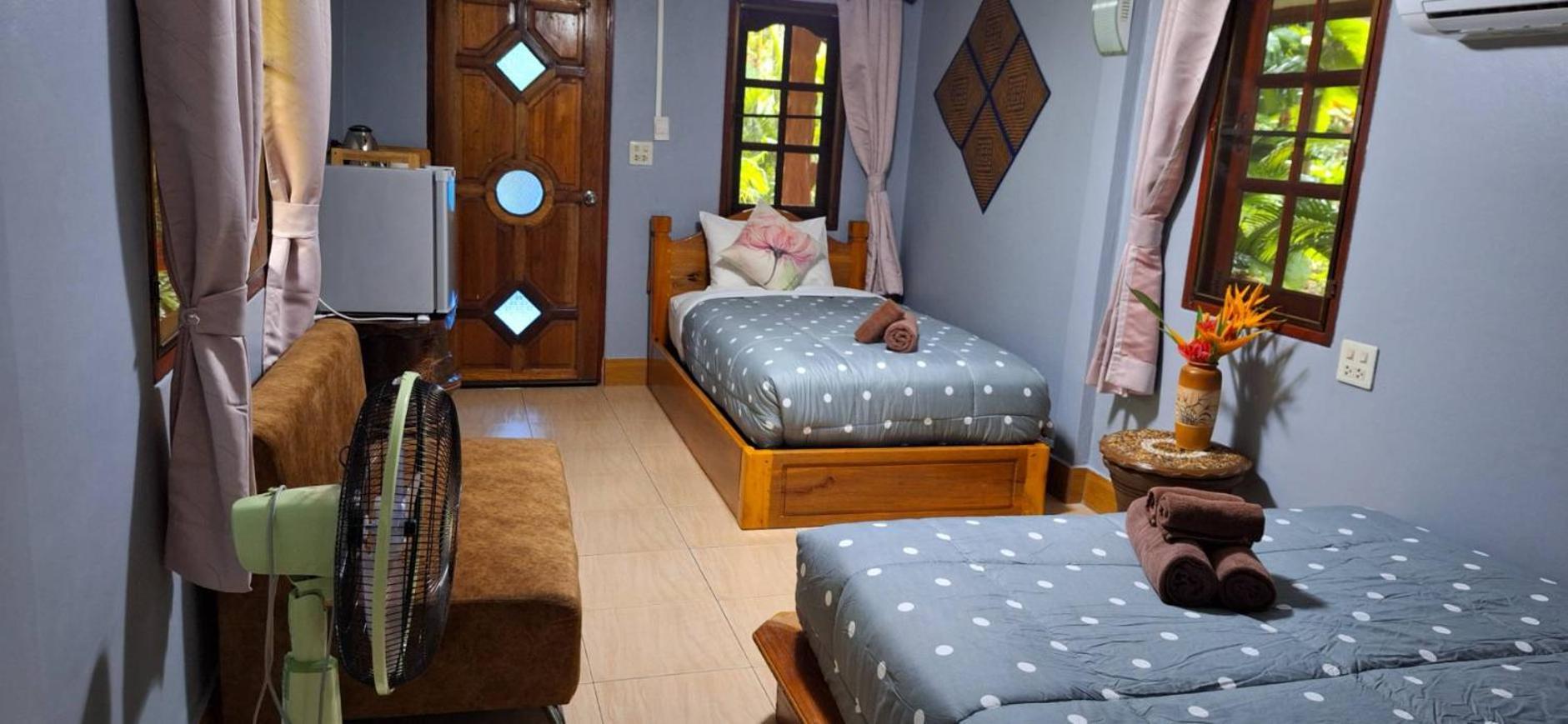 Holiday Guest house *