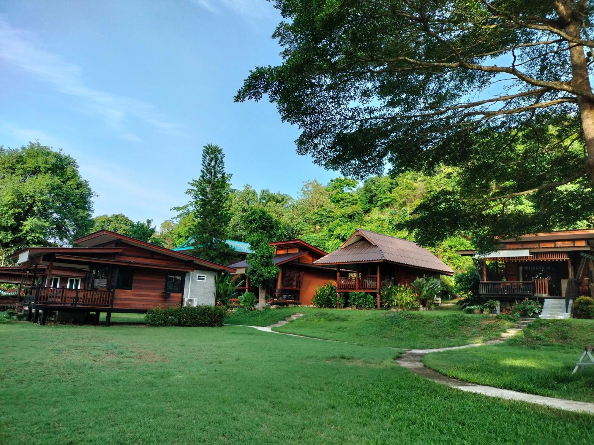 Resort Suntisook