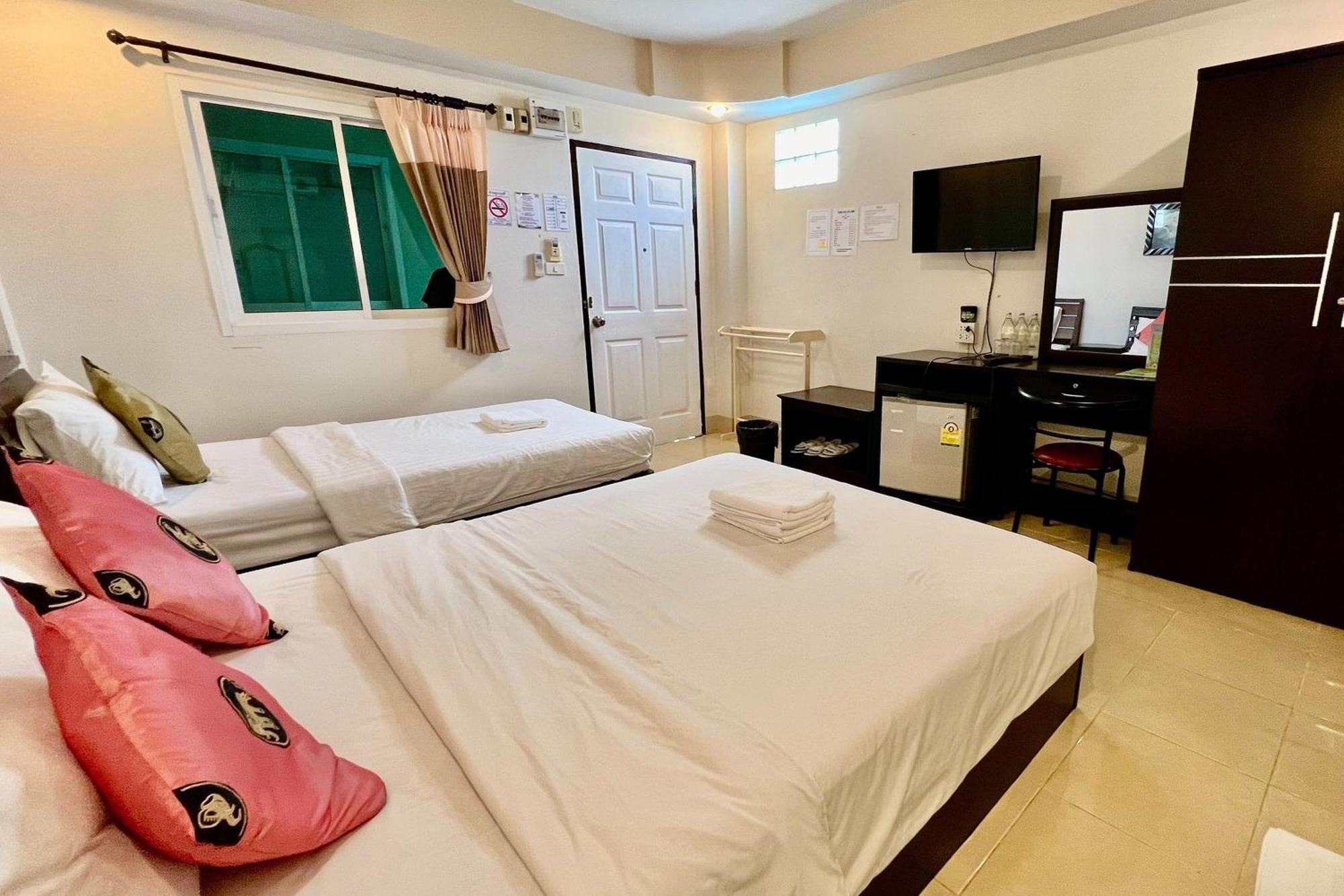 Thara Place Guest house 2*