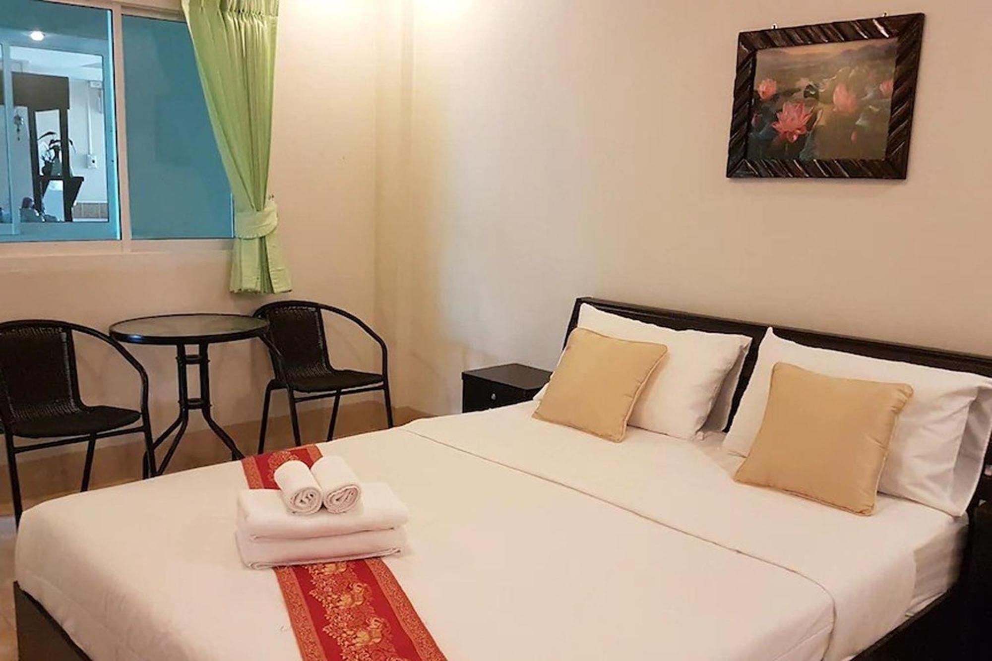 Thara Place Guest house Nan