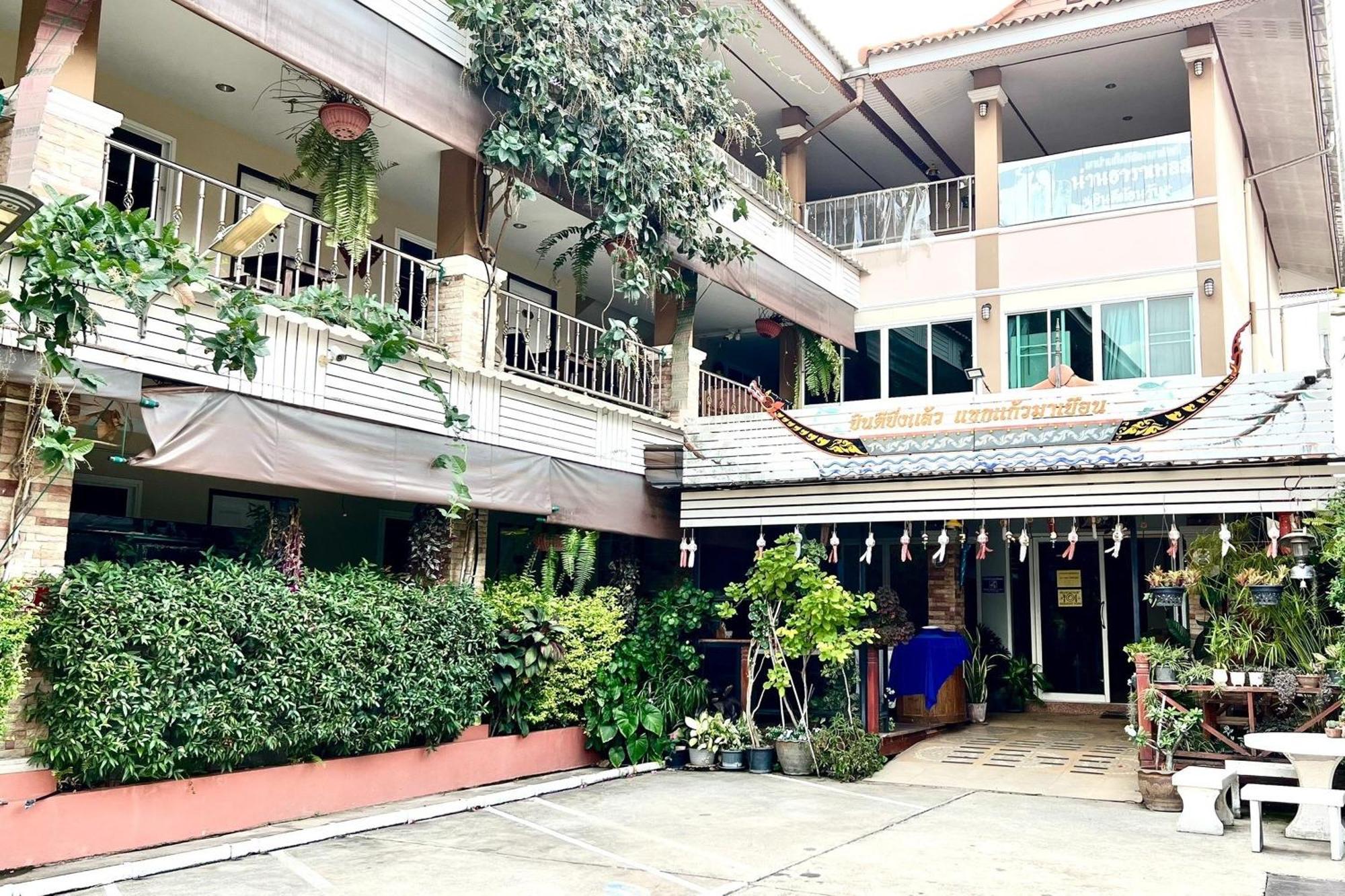 Guest house Thara Place