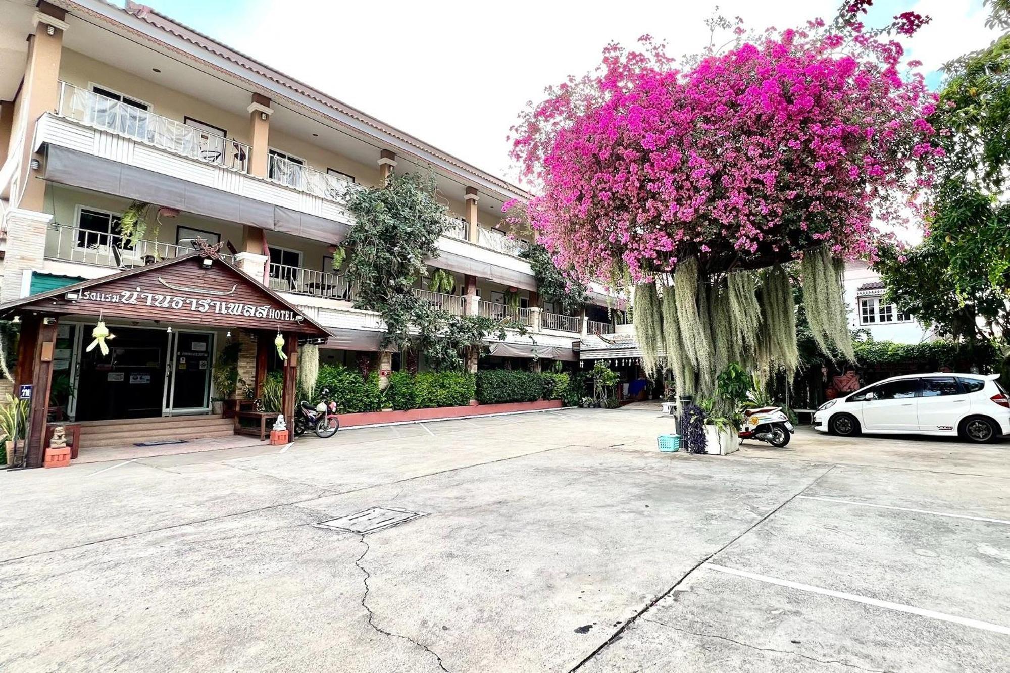 Thara Place Guest house 2*