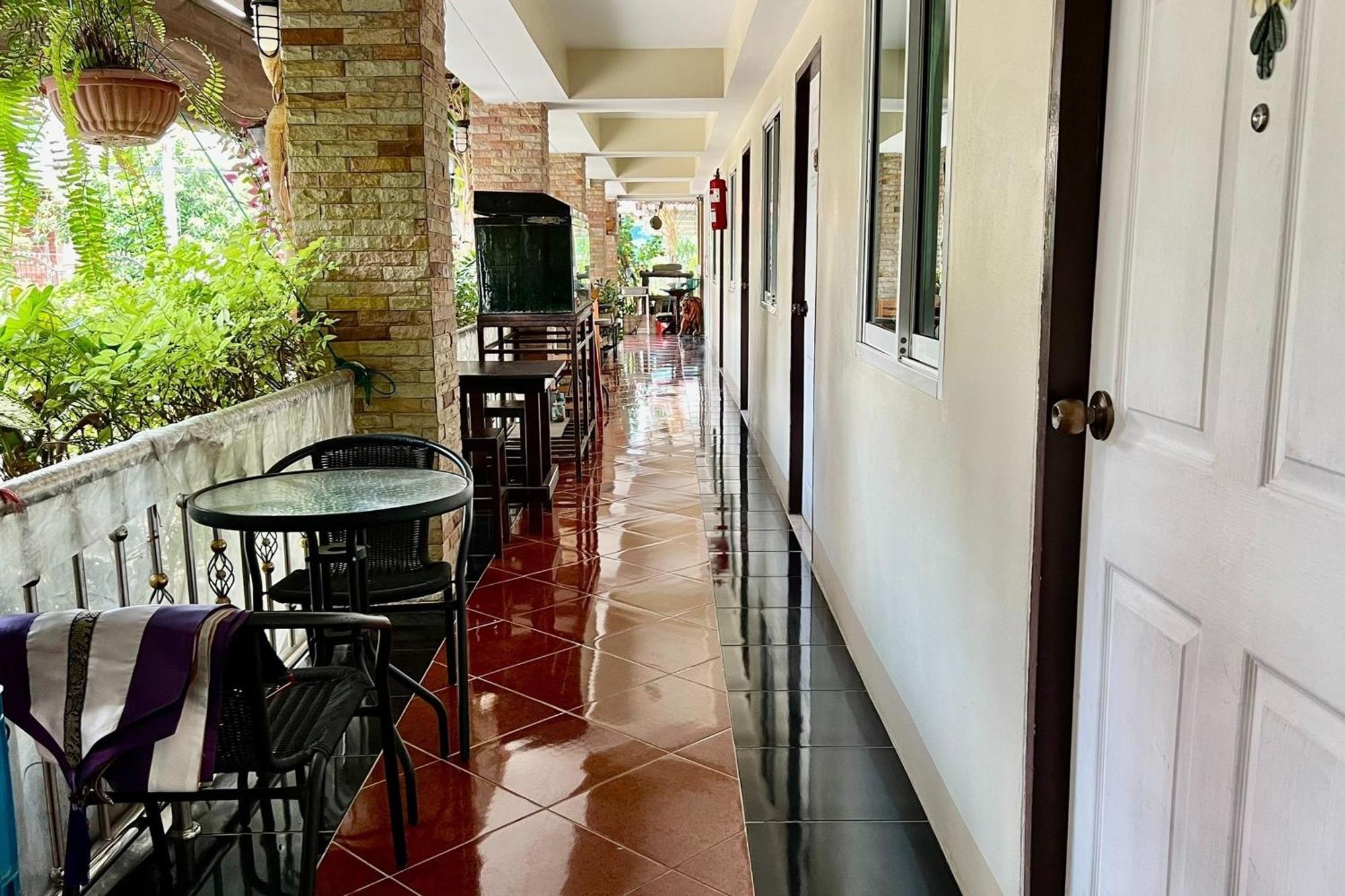 Thara Place Guest house 2*
