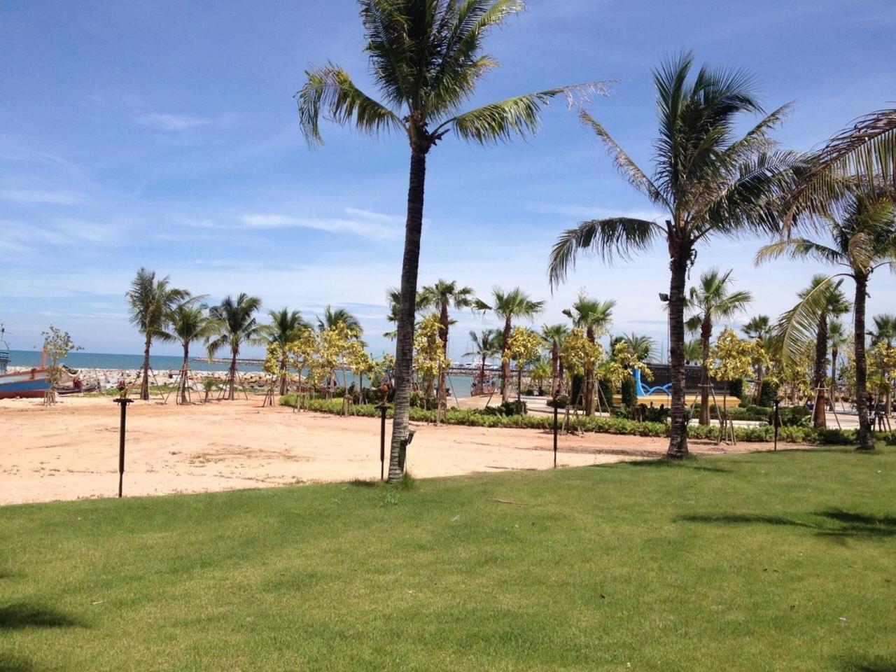 The Pattaya 5* Na Chom Thian