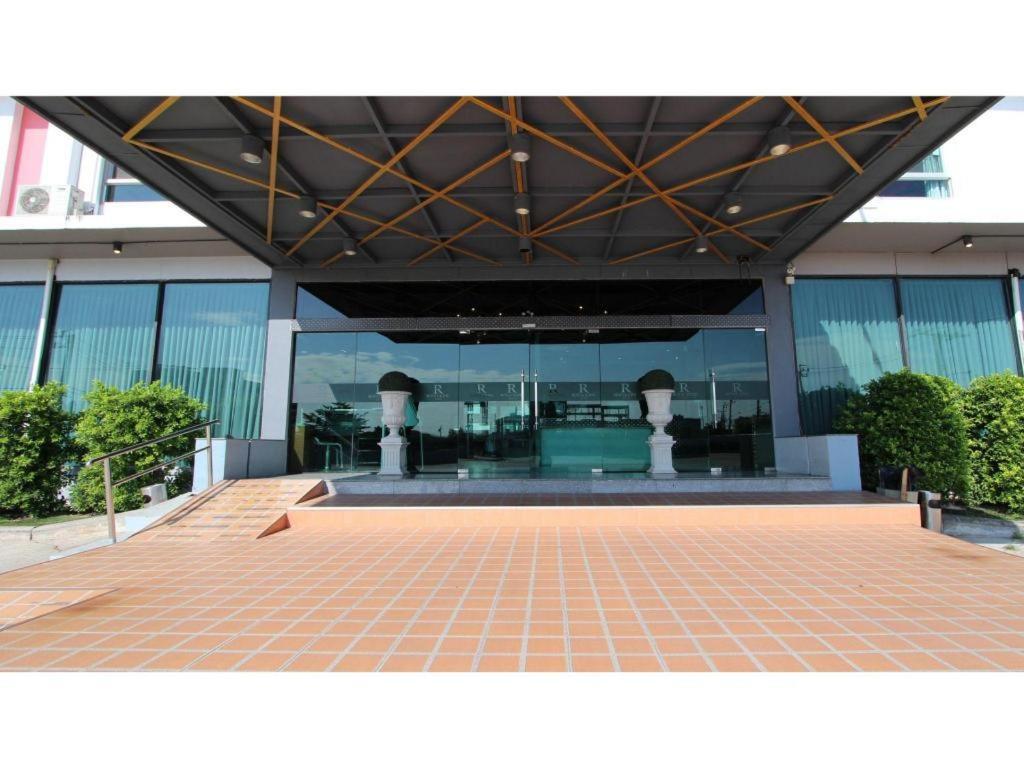 Royal King Hotel 5*