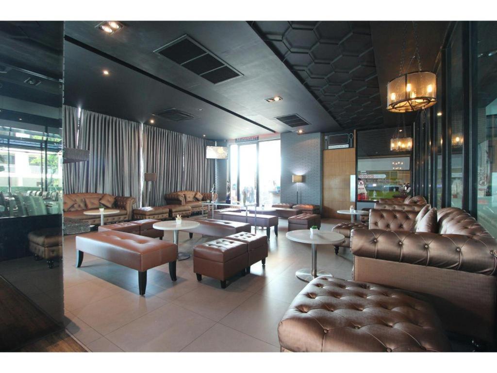 Royal King Hotel Bang Bo