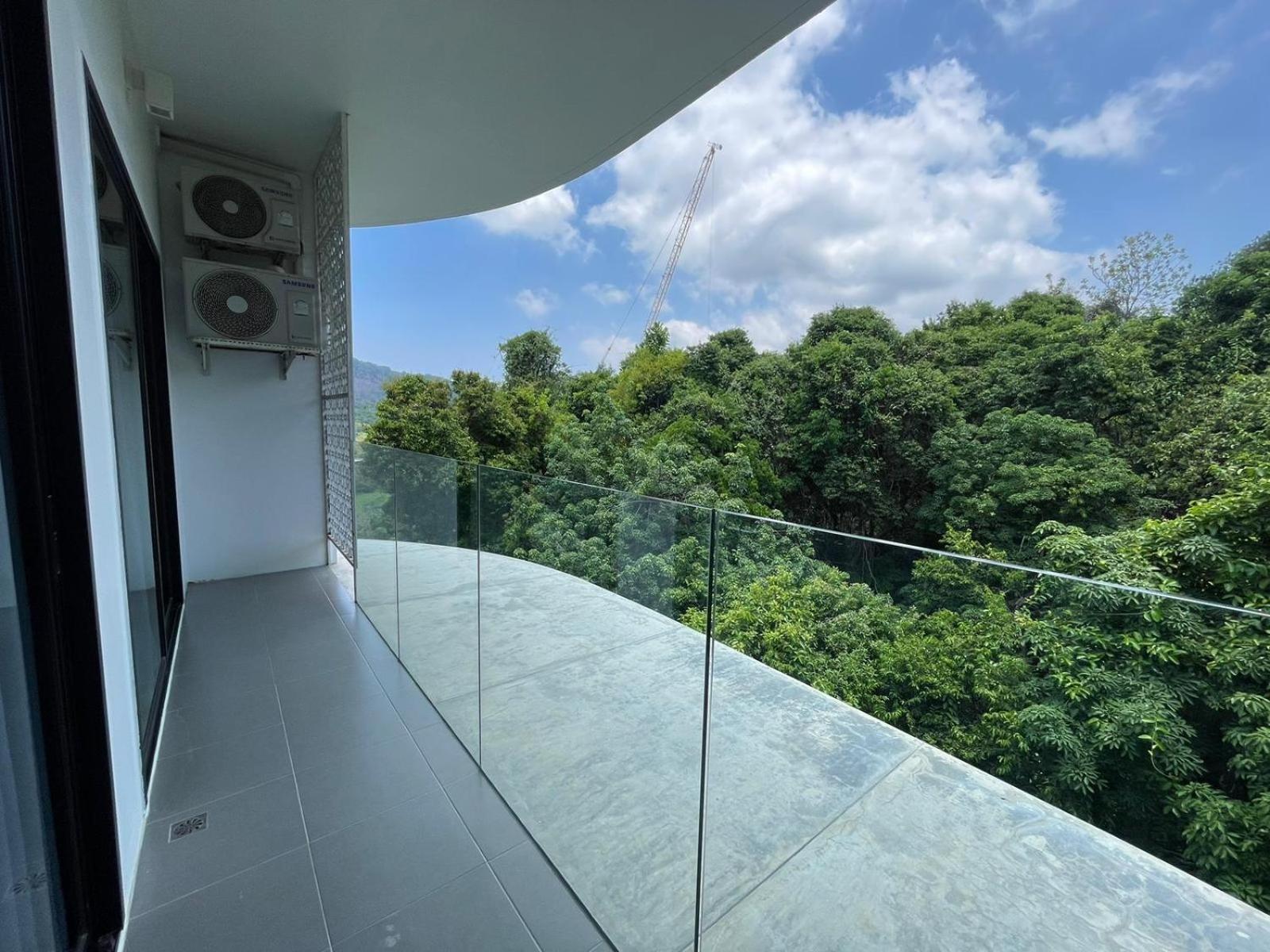 Hotel Utopia Naiharn By Fred&com Phuket
