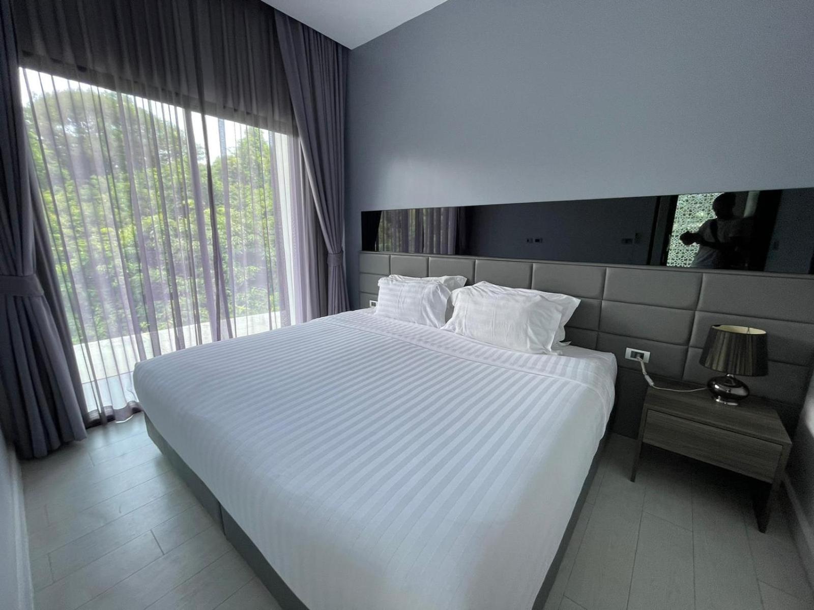 Utopia Naiharn By Fred&com Phuket Hotel