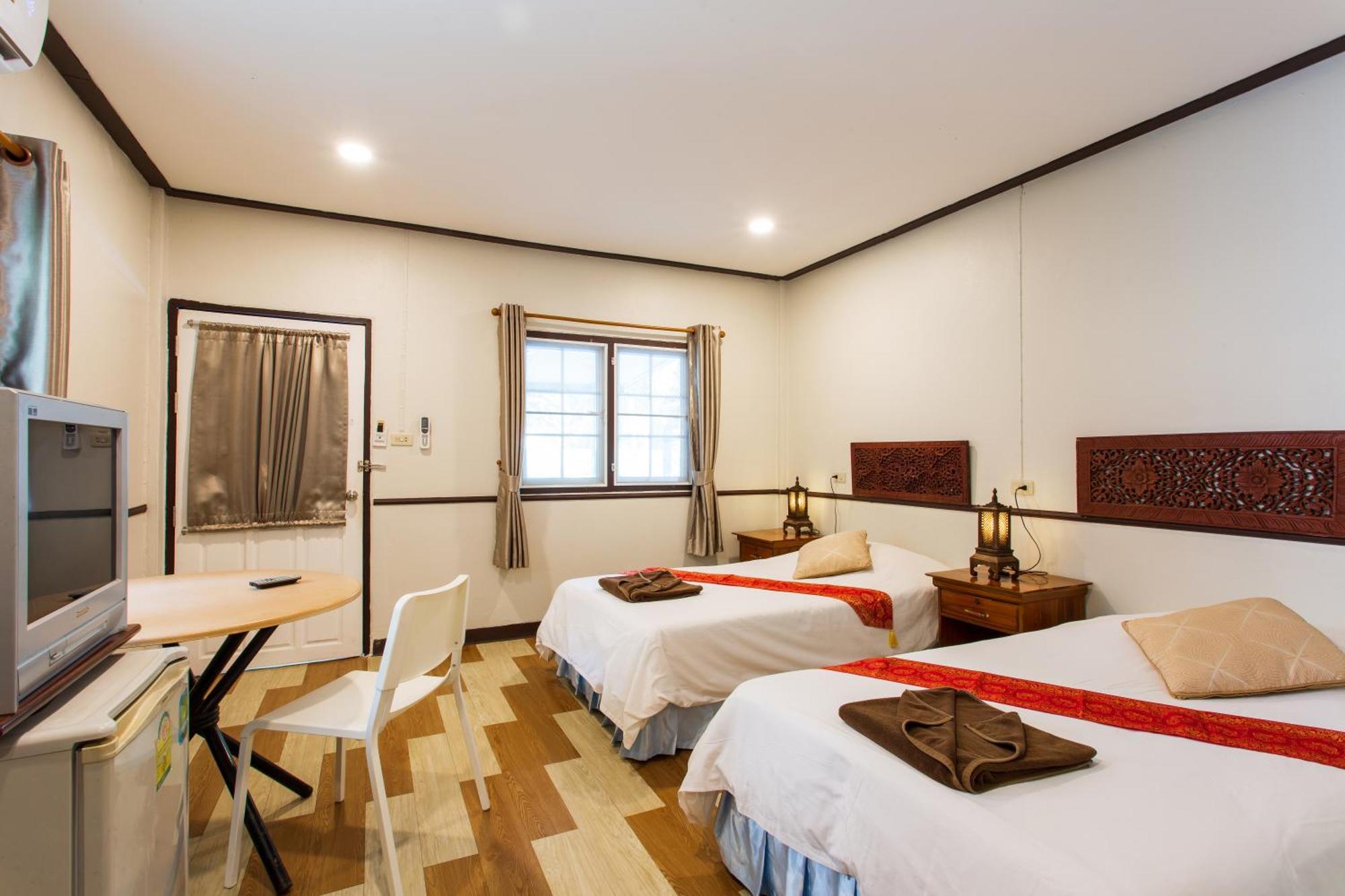 Resort Harry's 3*