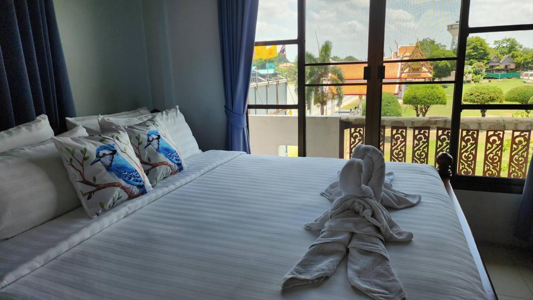 Loy Manee House 3*