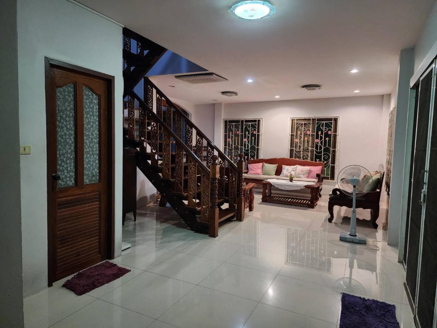 Loy Manee House Bed & Breakfast 3*