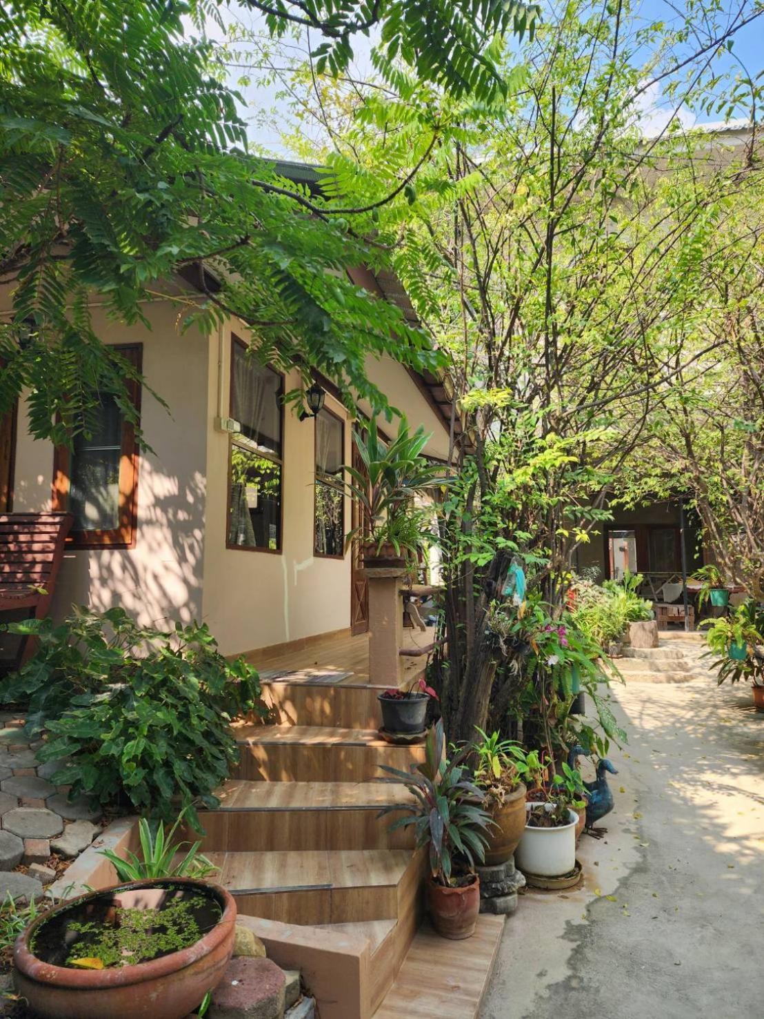 Loy Manee House Bed & Breakfast Phra Nakhon Si Ayutthaya