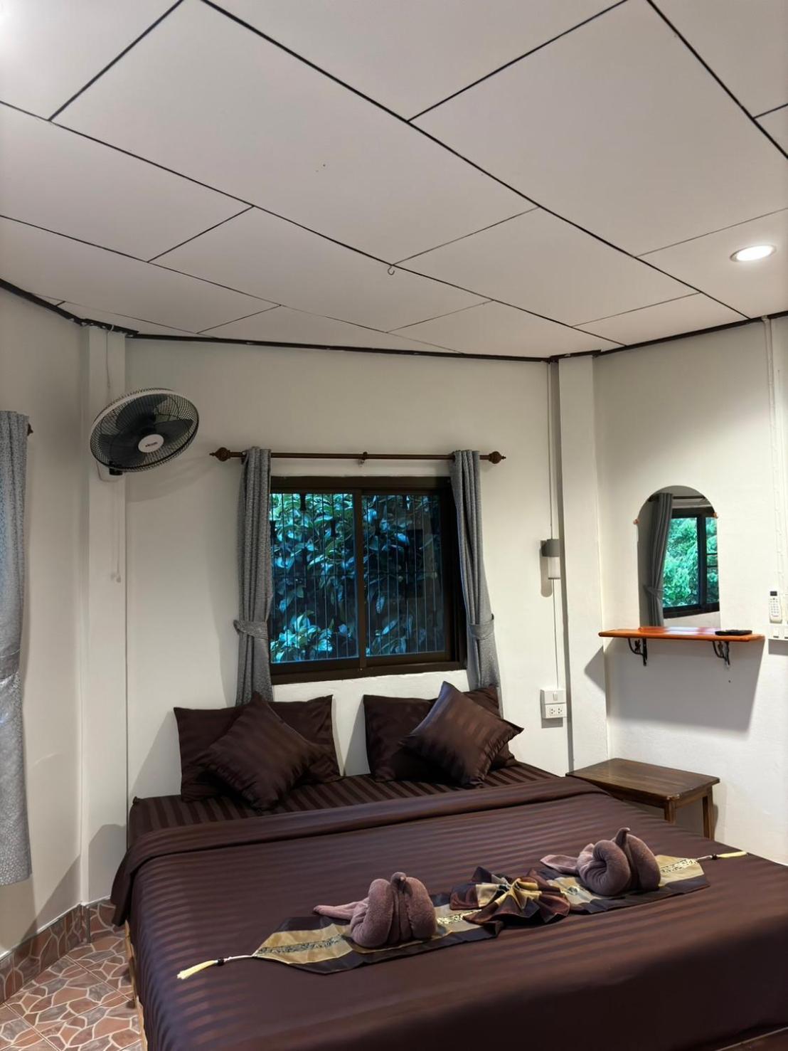 Khao Sok Jungle Huts 3*