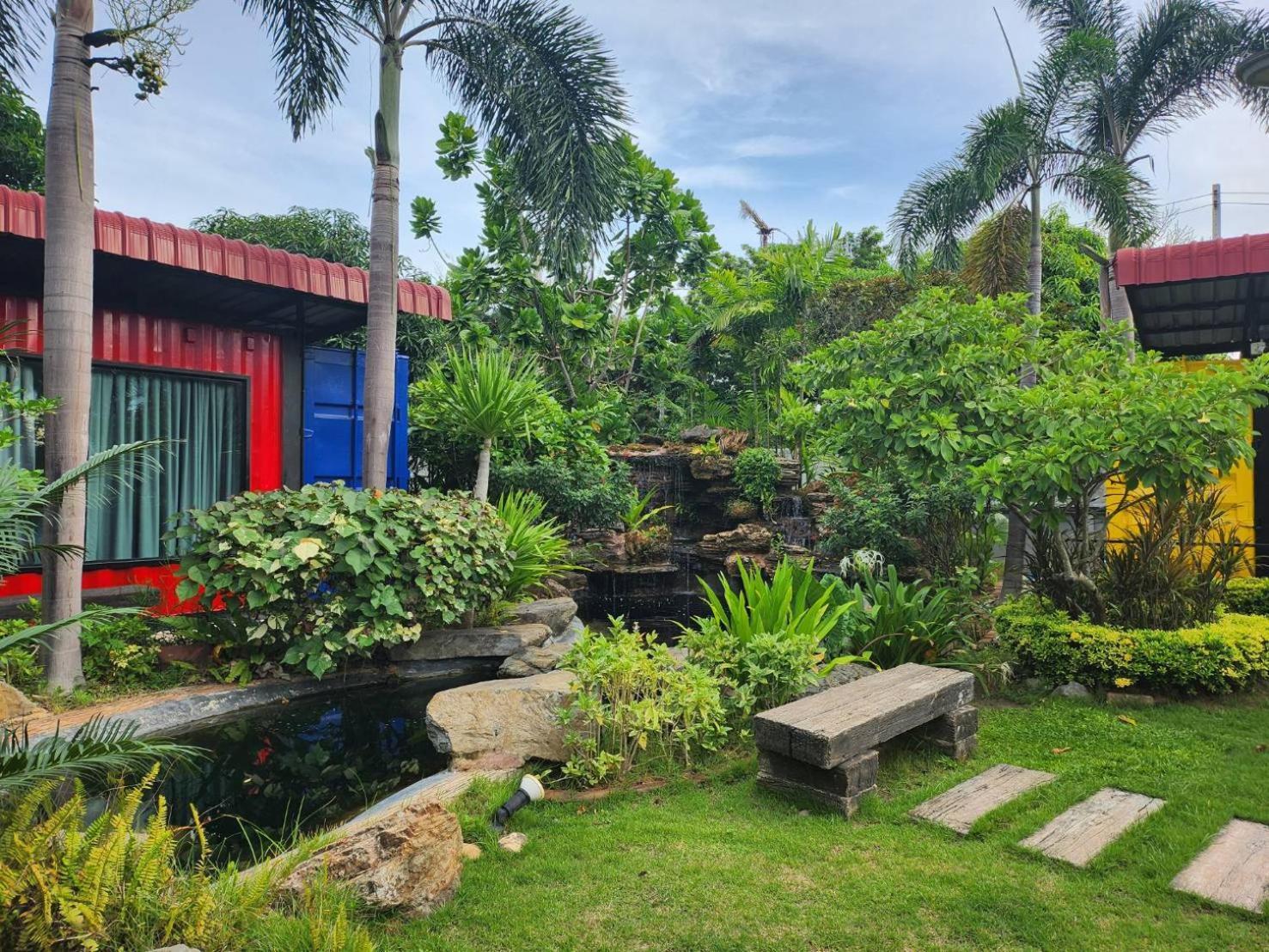 Resort Box At Pran Sam Roi Yot