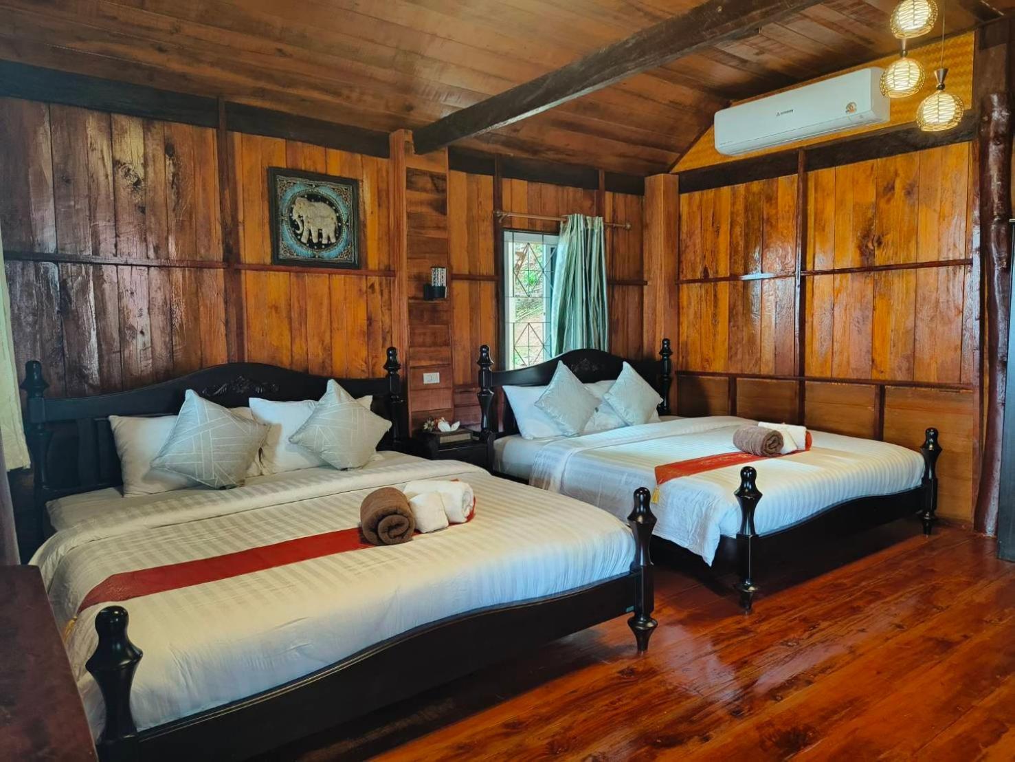 Kohjum Seafront Guest house Koh Jum