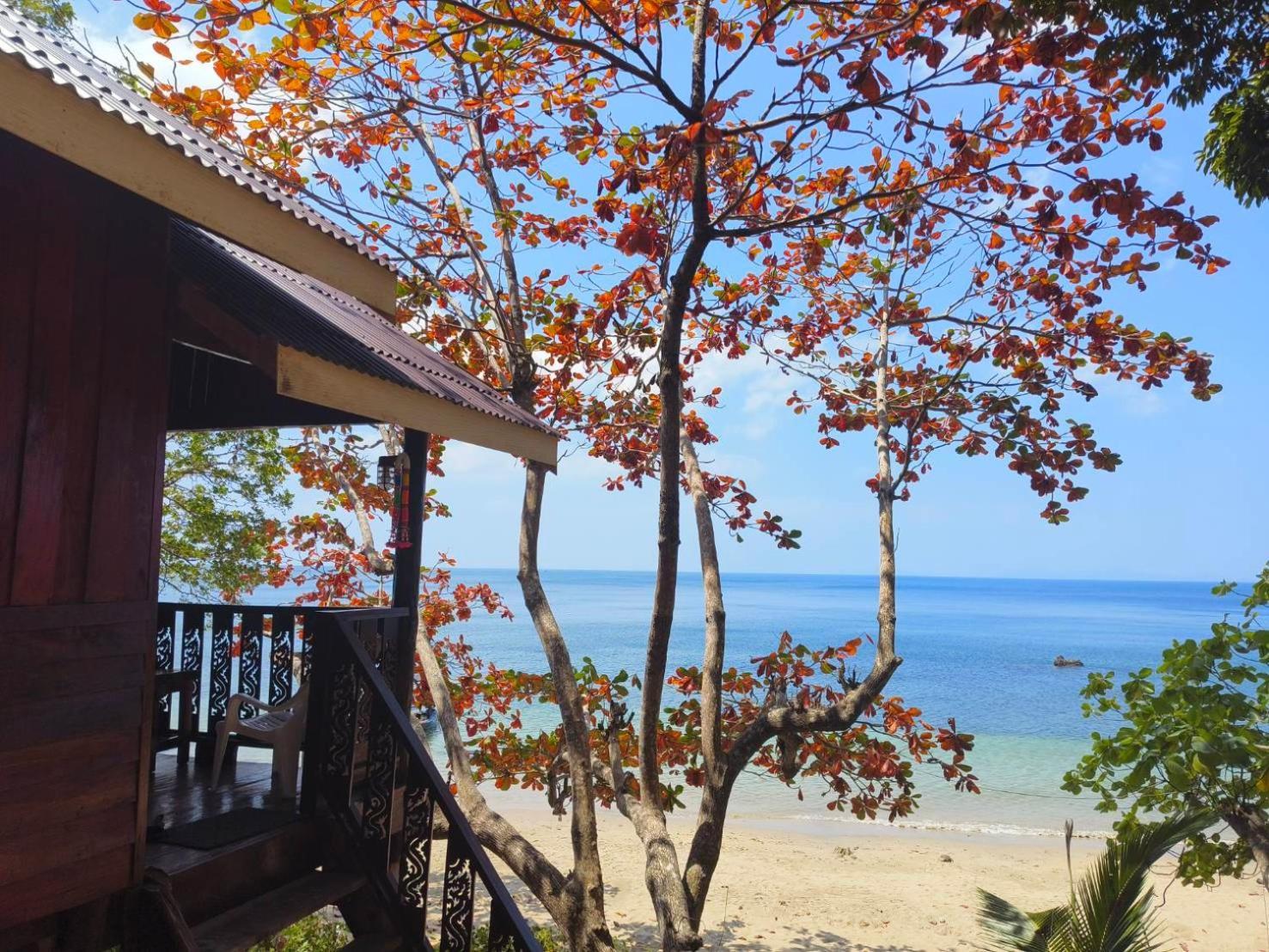 Guest house Kohjum Seafront Koh Jum