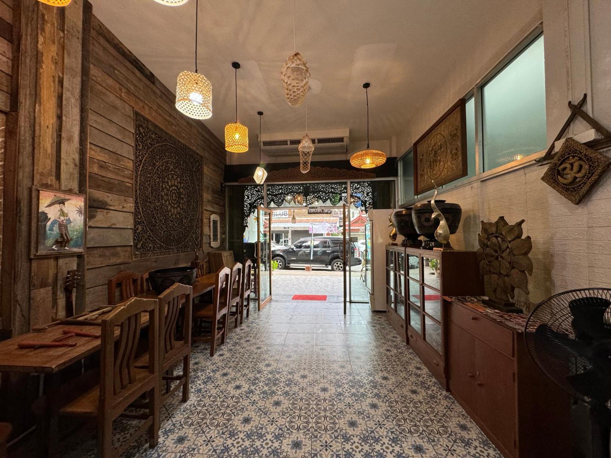 Guest house Retro At Phra Sing