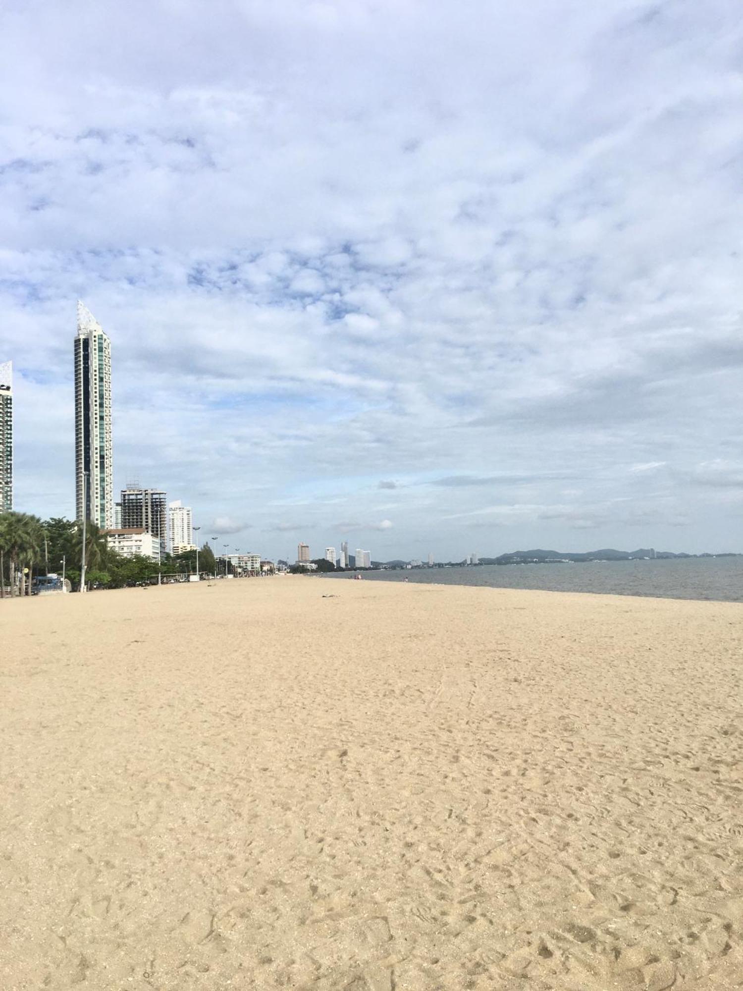 Pattaya Seaview Premium *