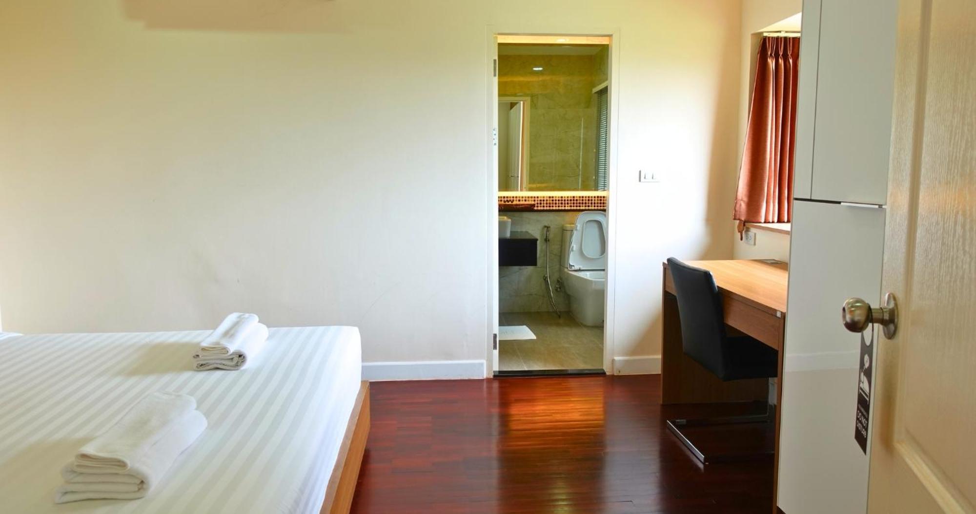 Seastar And Service Hotel Ban Chang (Rayong)