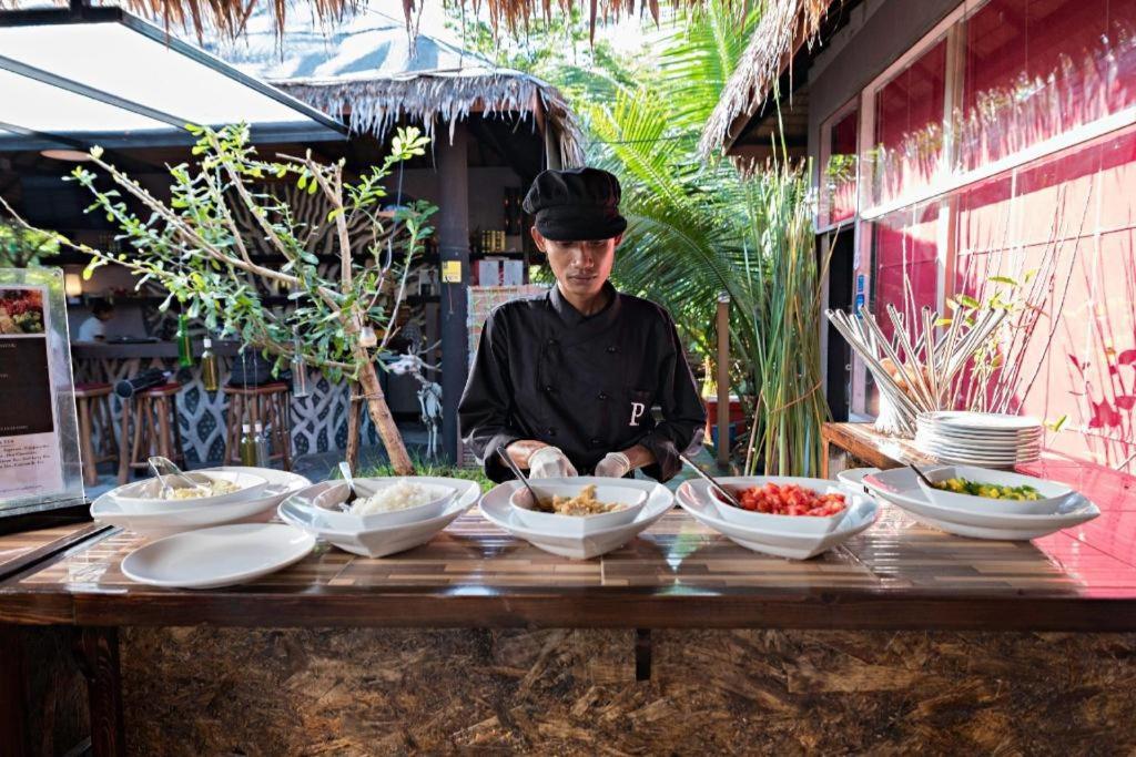 The Privilege Ezra (adults Only) Resort Praia de Bang Rak
