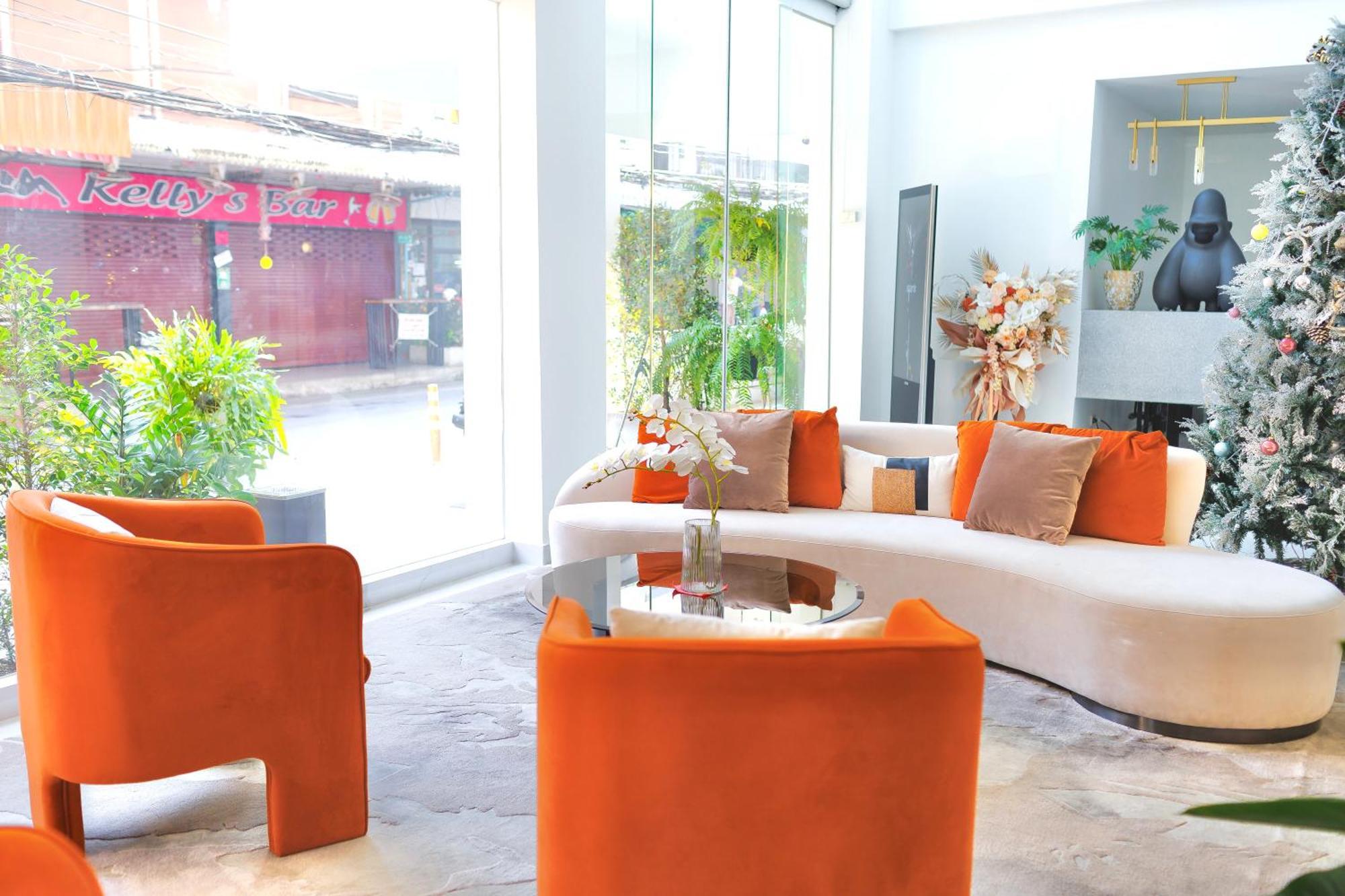 The One Bay Breeze Hotel