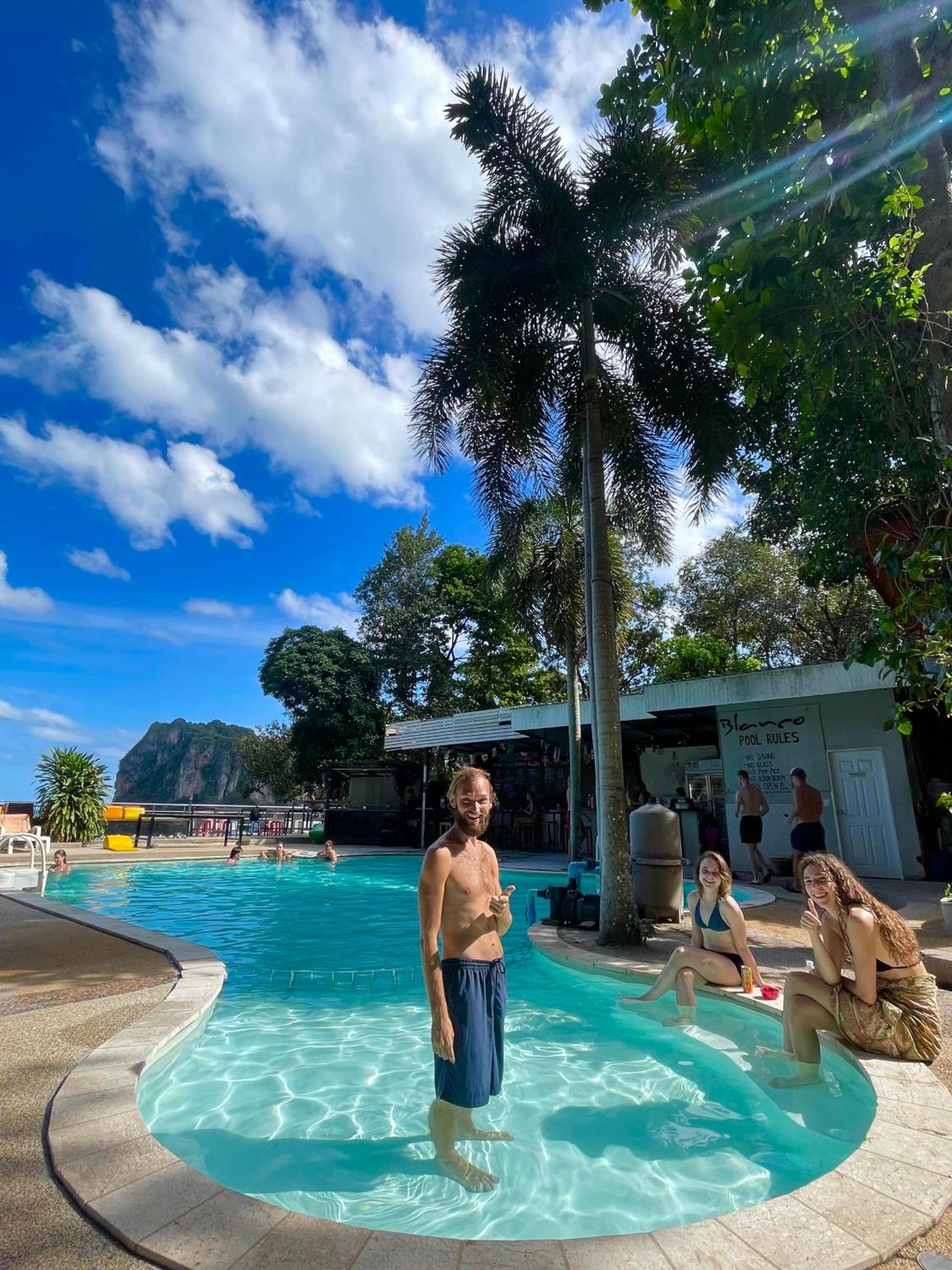 Blanco Hideout - Youth 18 To 35 Only Railay Beach
