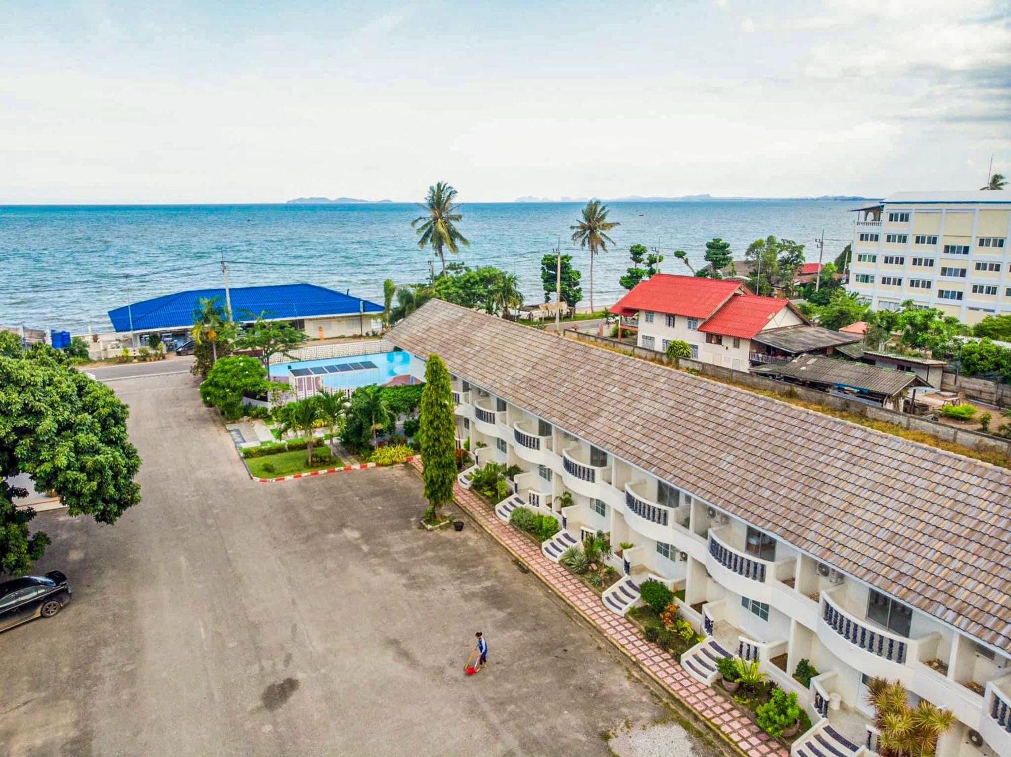 Hotel Bangsaphan 2*