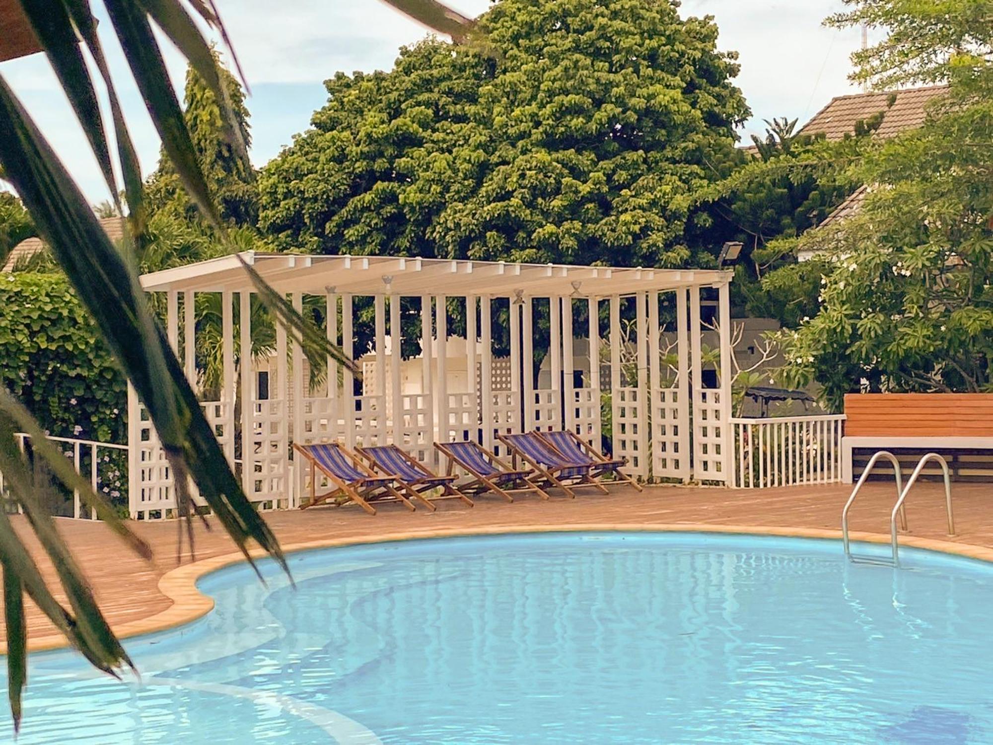 Bangsaphan Hotel 2*