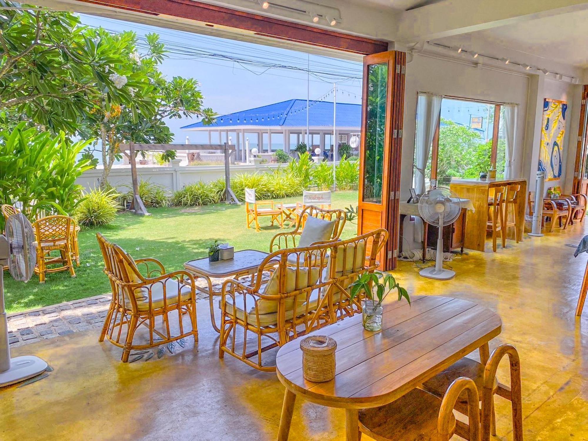 Bangsaphan Hotel