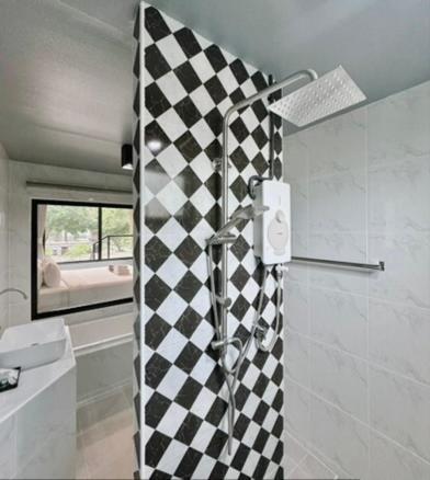 Midtown 3*