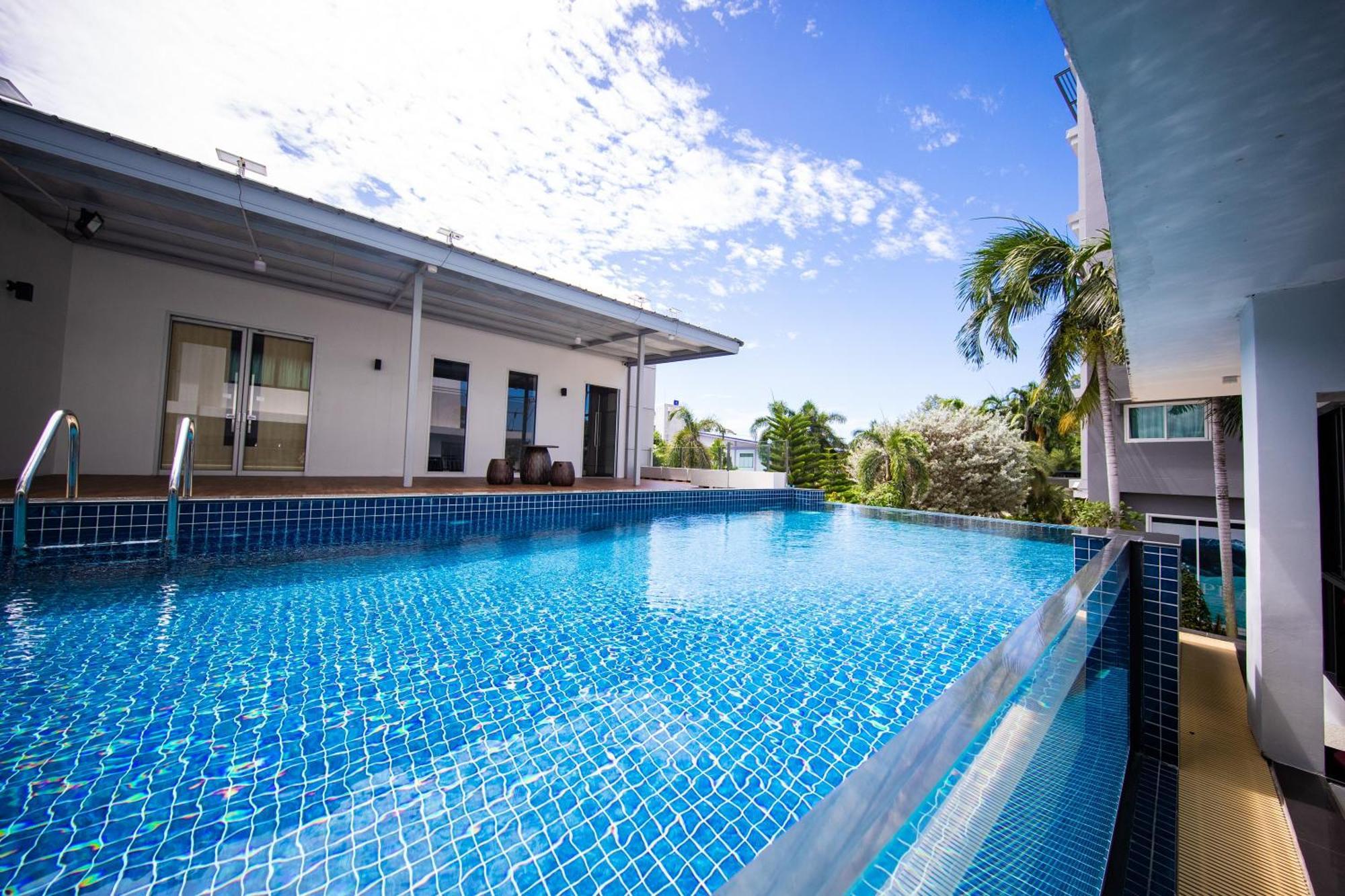 Hotel Phavina Sha Extra 4*