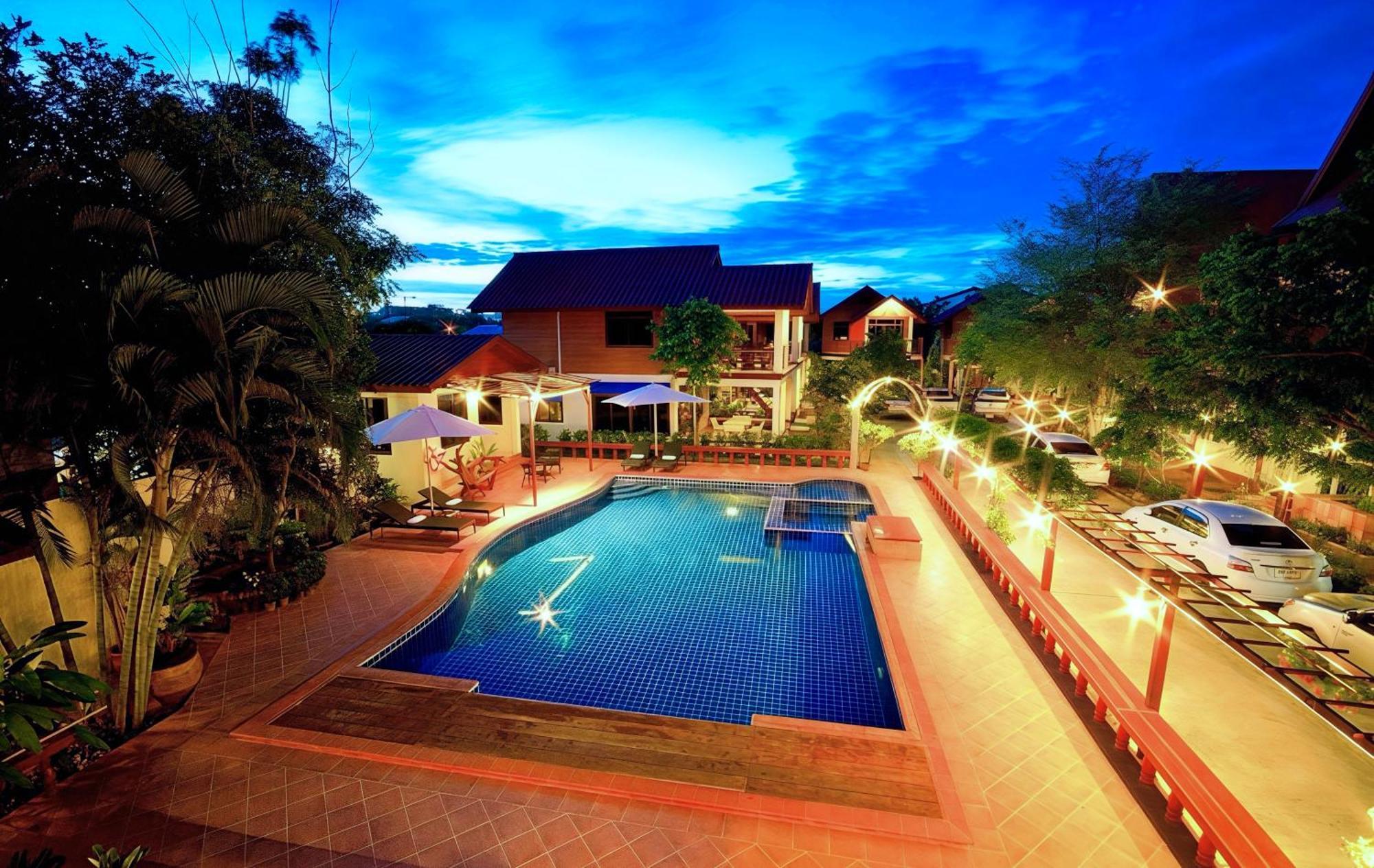 Avila Pattaya 4*