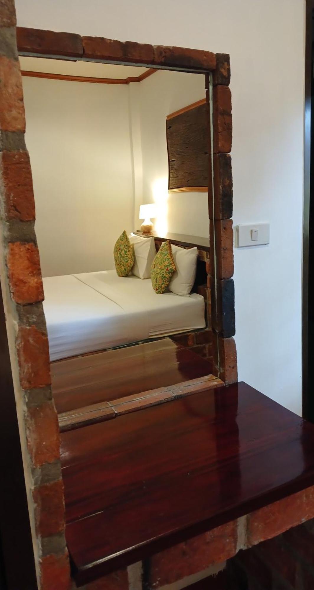 Baan Long Lodge *