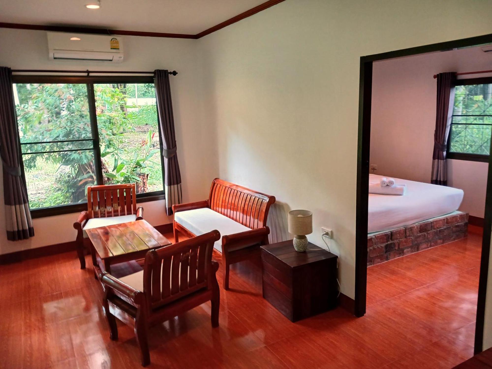 Baan Long Lodge