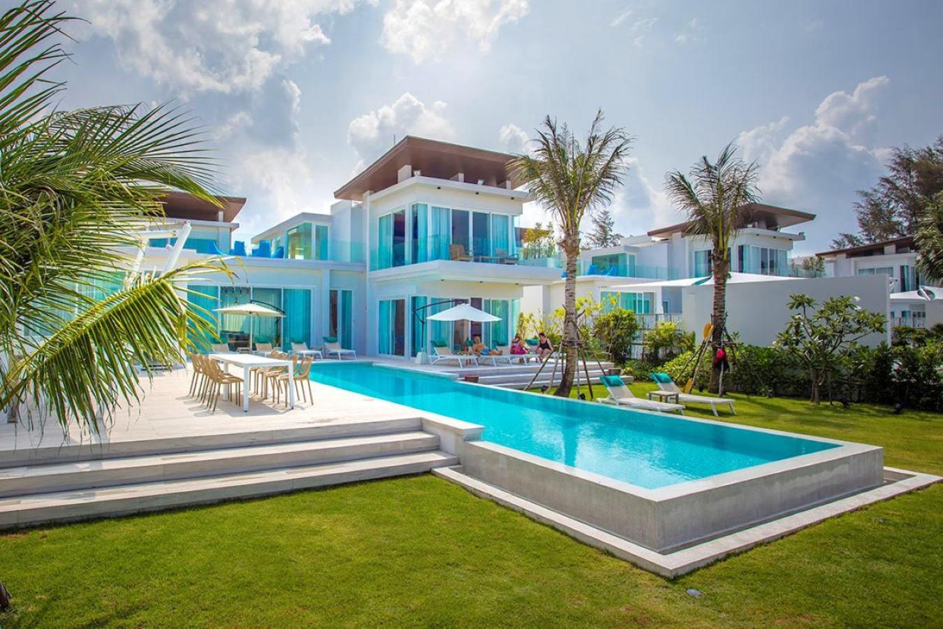 Coastal Escape *