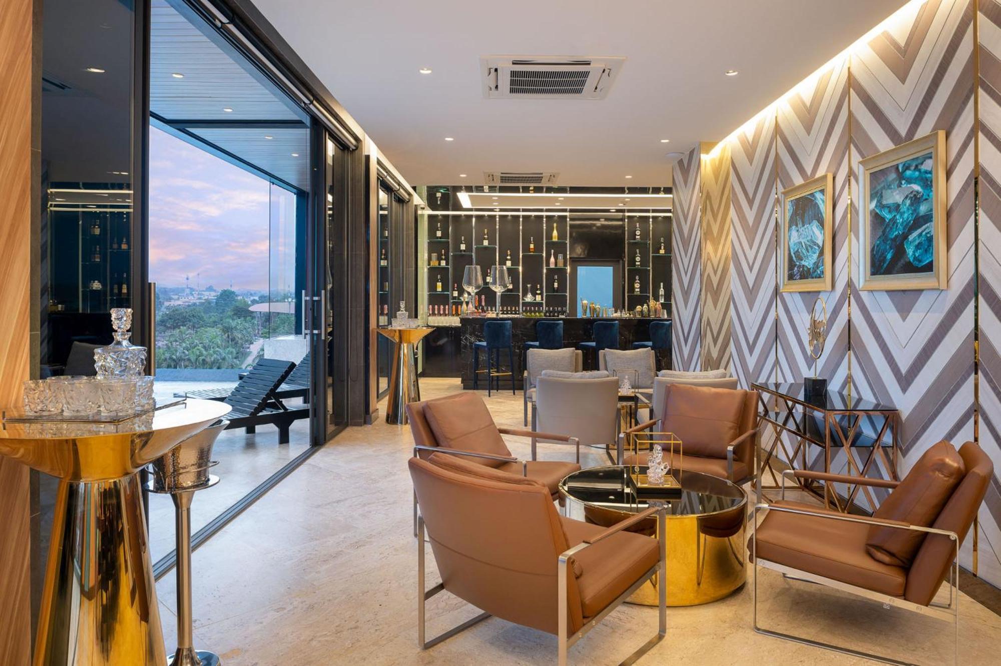The Gems Mining Pool Pattaya 5*