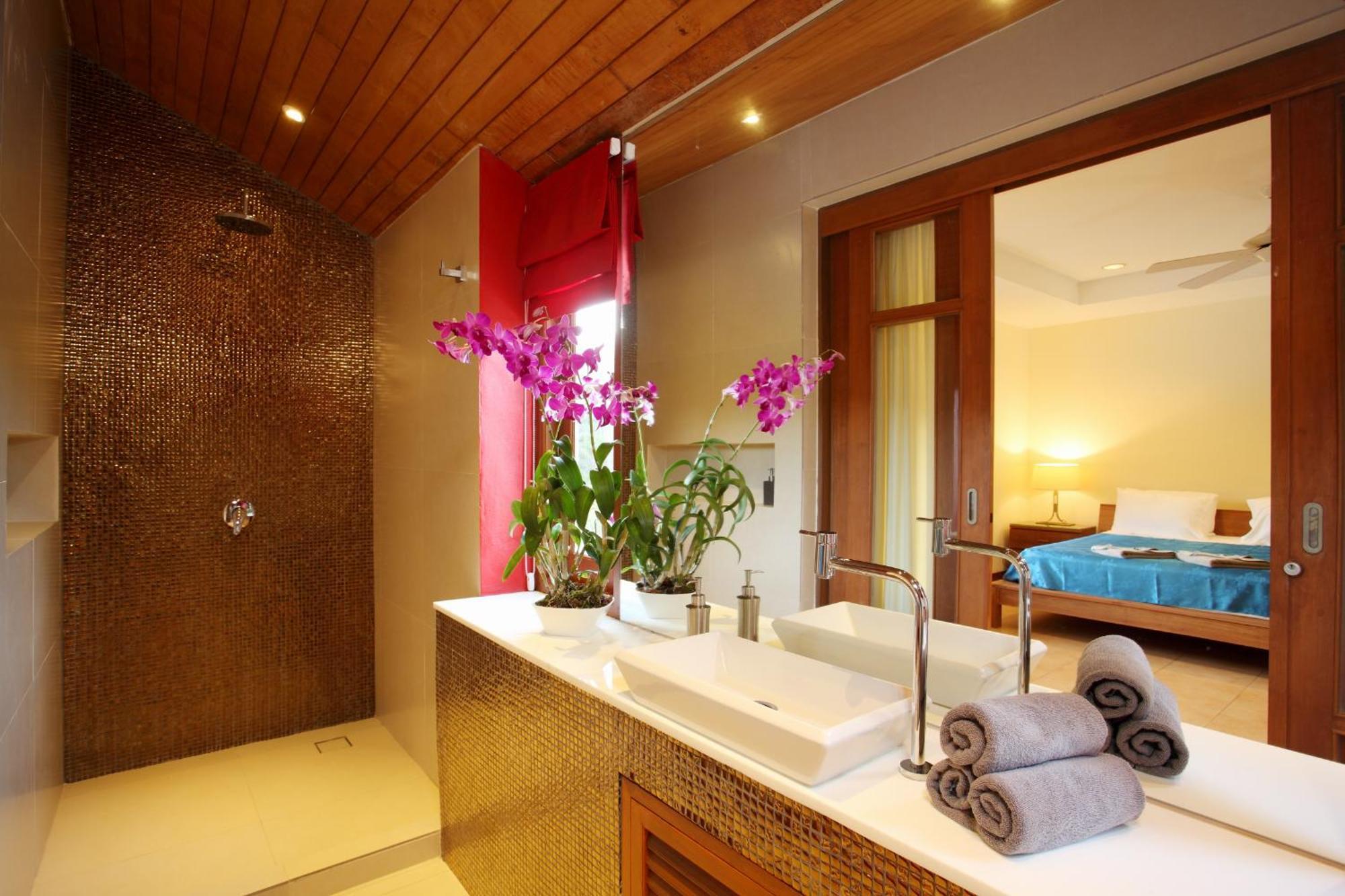 Villa 18 - Serene Golf Escape