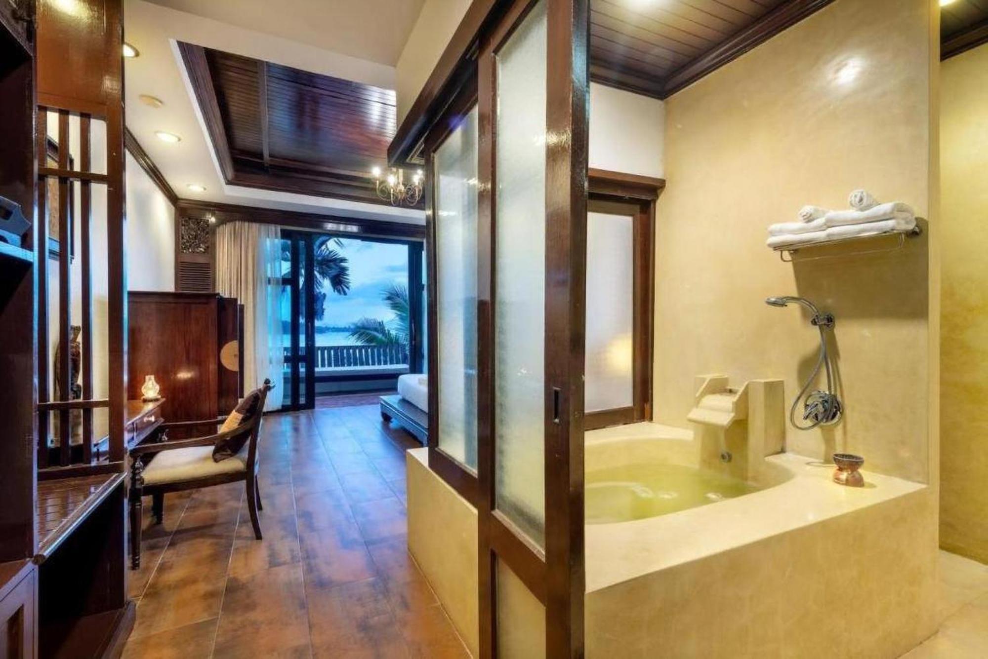 Racha Kiri & Spa, Resort