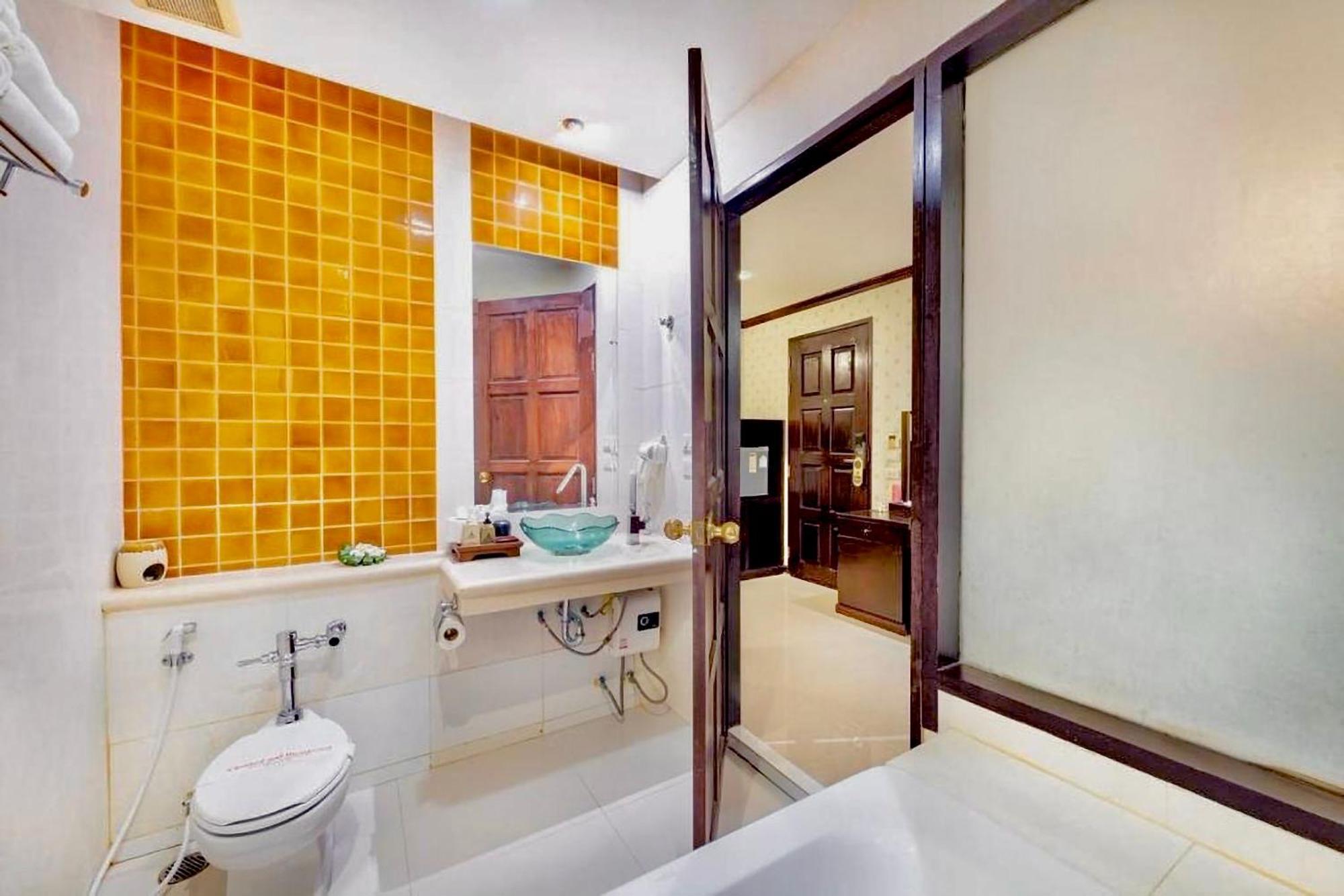 Resort Racha Kiri & Spa, Khanom