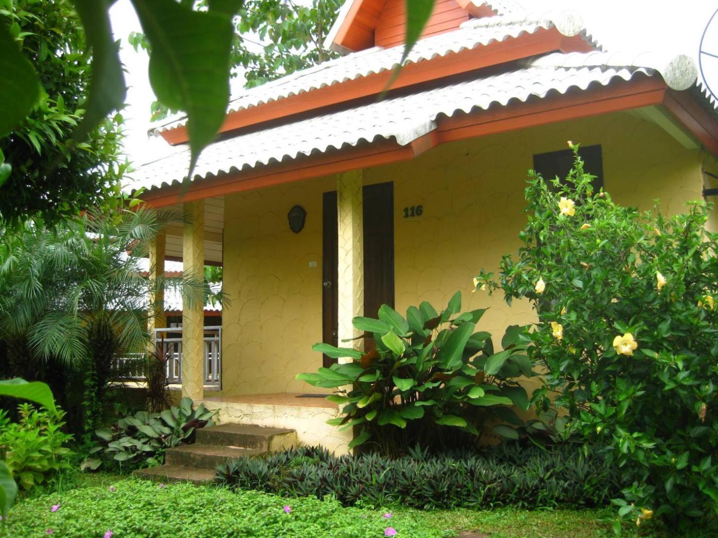 Resort Poonyamantra