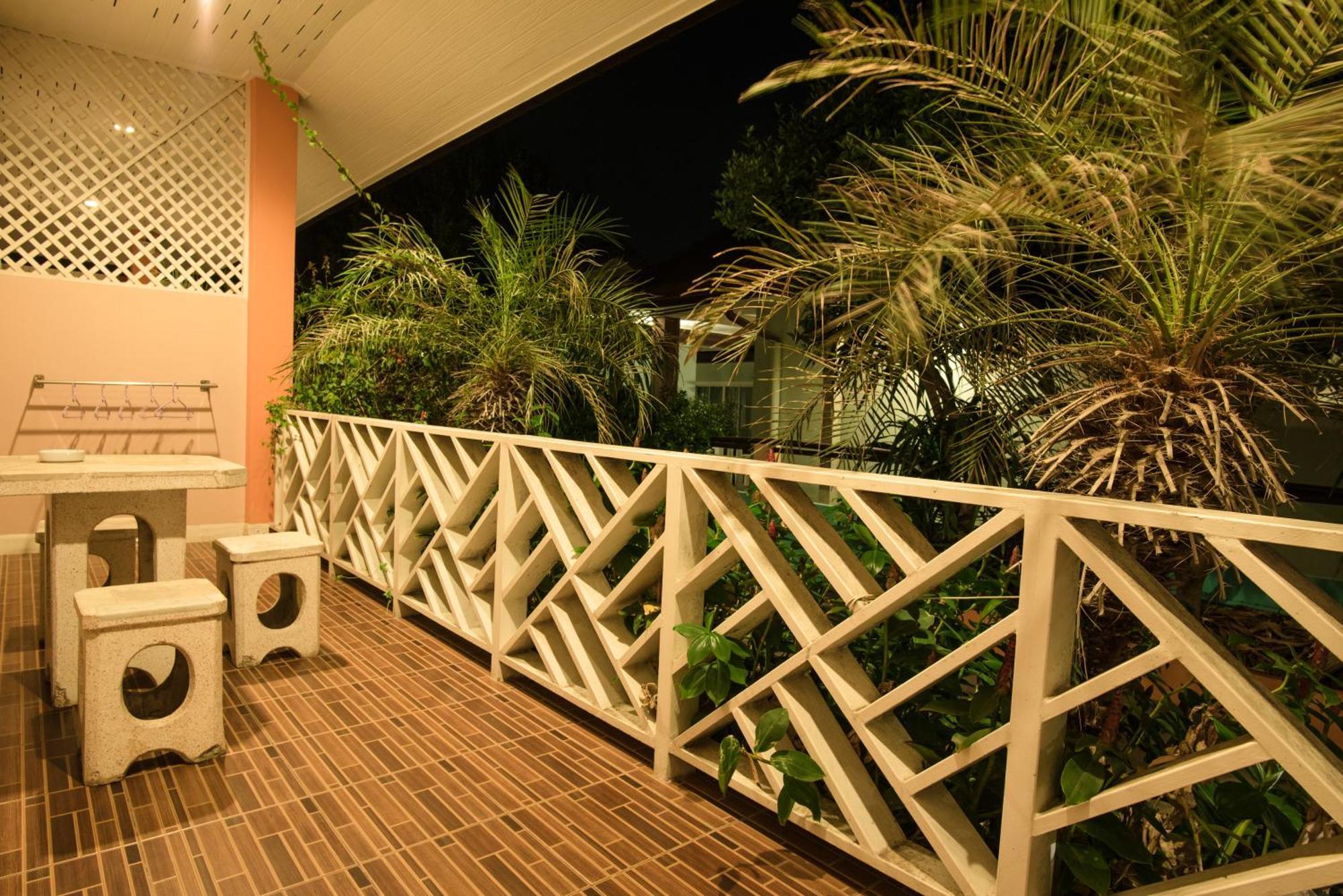 Lareena Pattaya Resort Ko Lan