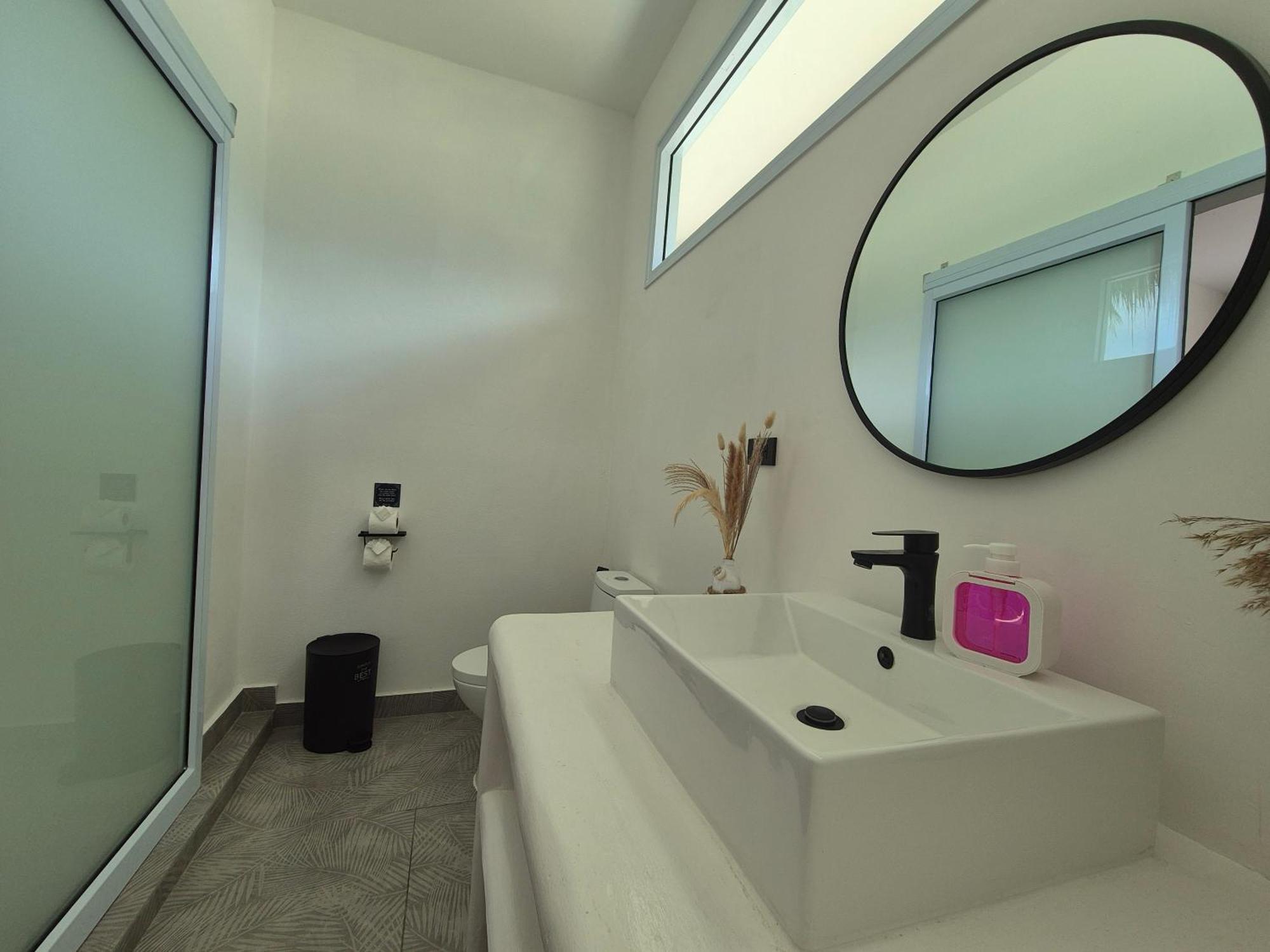 Resort Sea Bar & Baan Tai